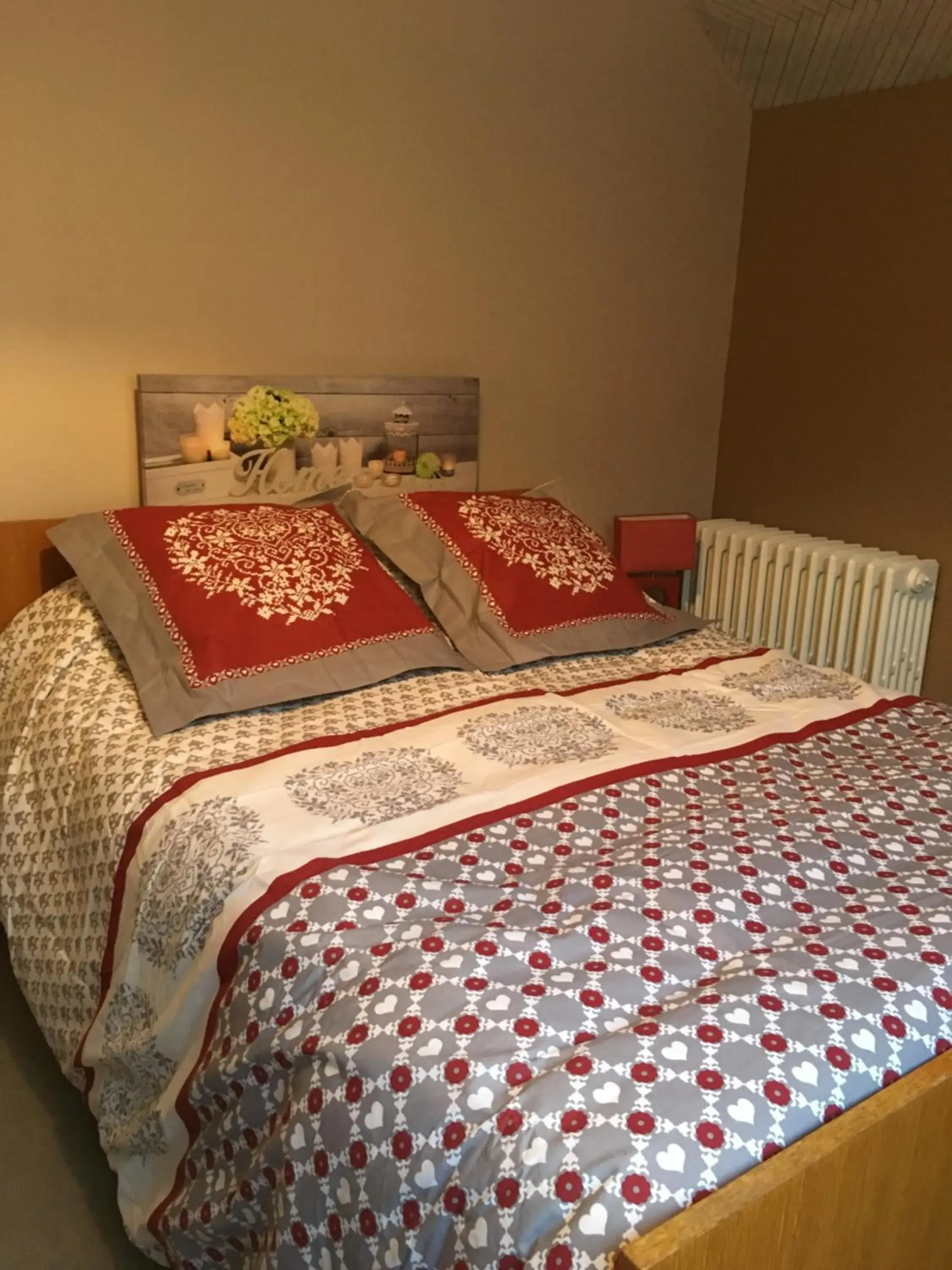 AUX PORTES D'AUBRAC studio 2 personnes AUX PORTES D'AUBRAC studio 2 personnes