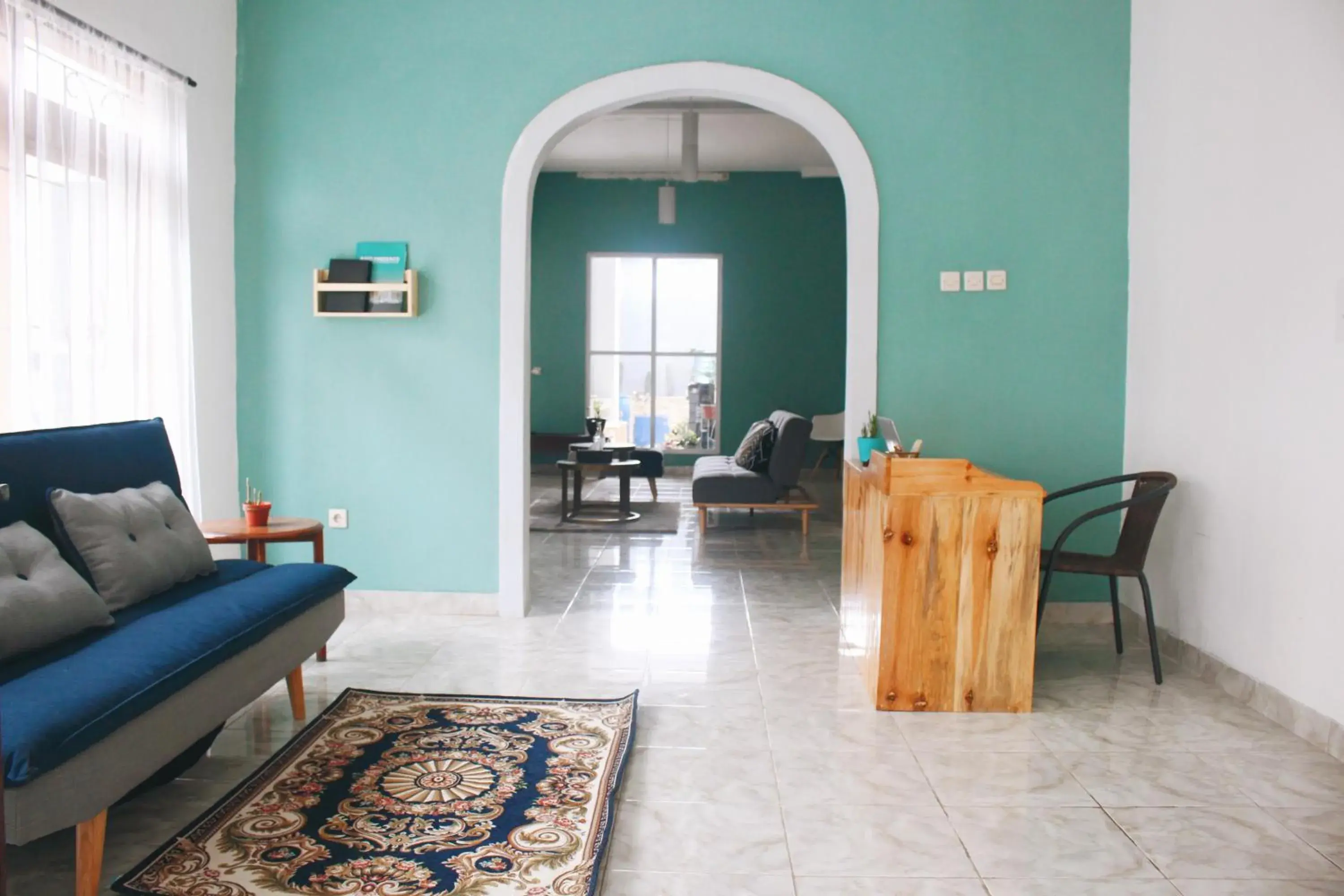 Living room in RedDoorz near Exit Toll Tanah Baru Bogor Living room in RedDoorz near Exit Toll Tanah Baru Bogor