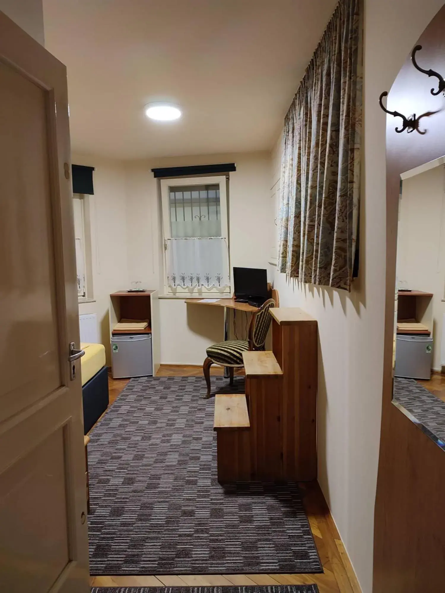 Economy Double Room in Barokk Antik Guest House Economy Double Room in Barokk Antik Guest House