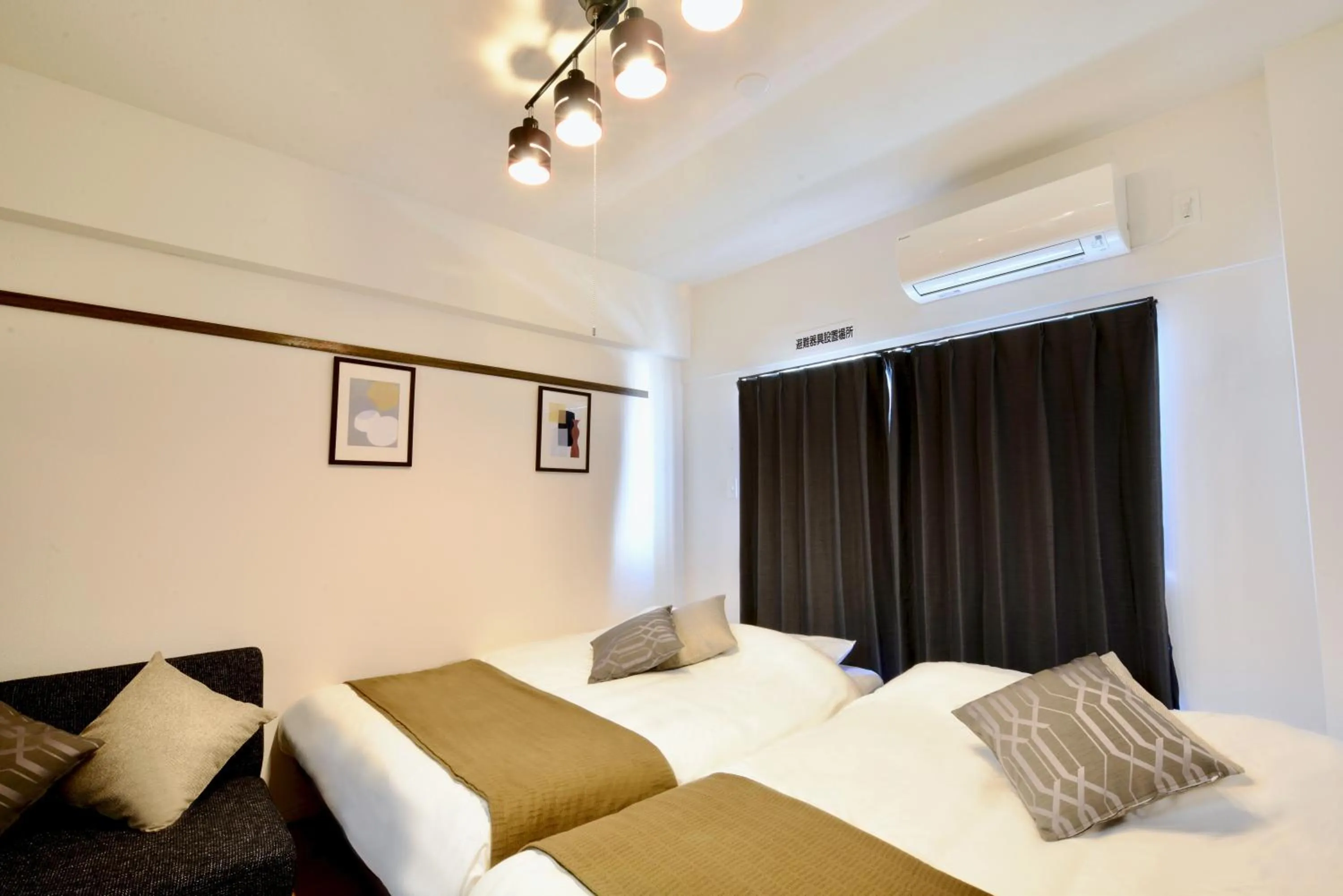 Photo of the whole room, Bed in Allstay GOYA