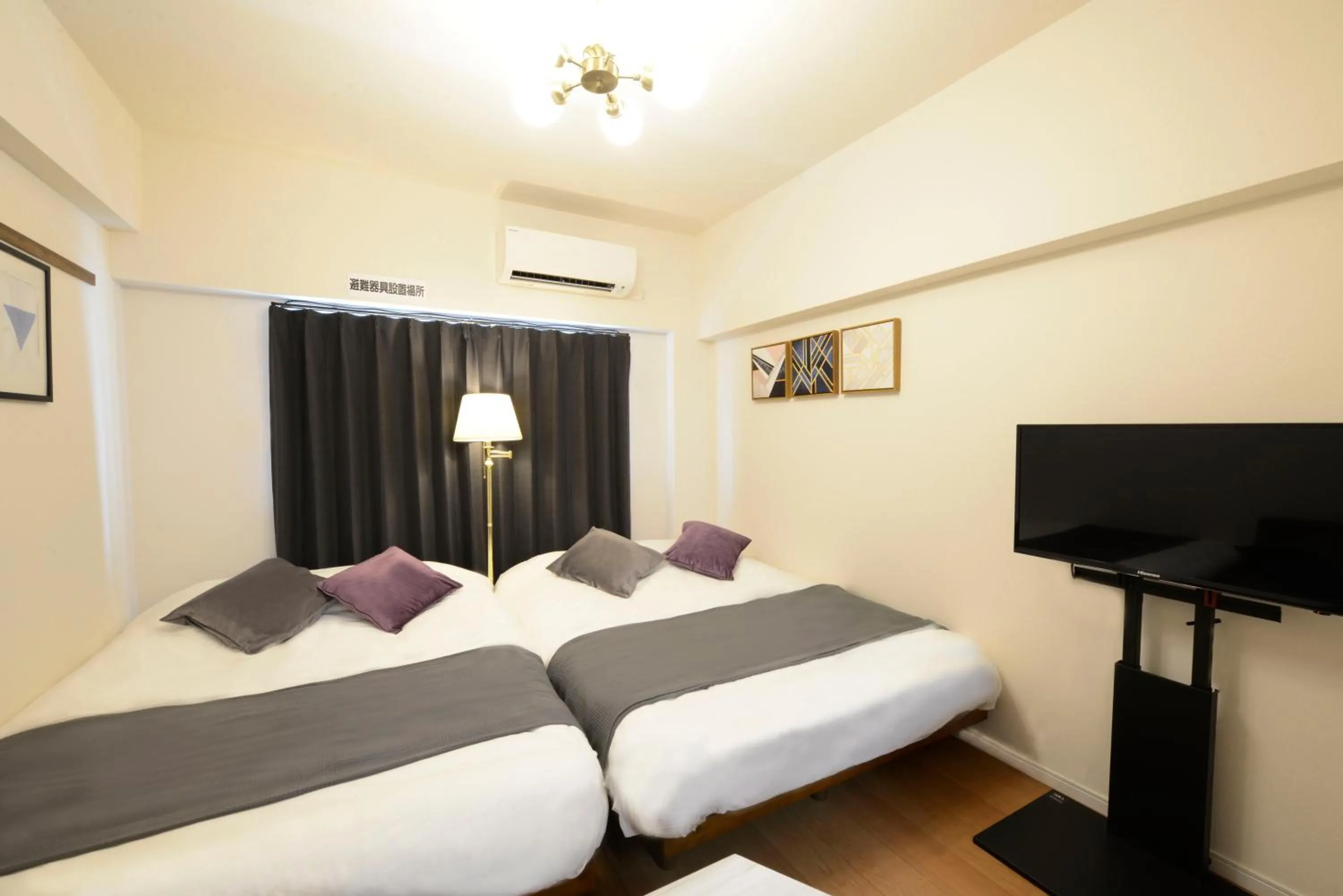 Photo of the whole room, Bed in Allstay GOYA