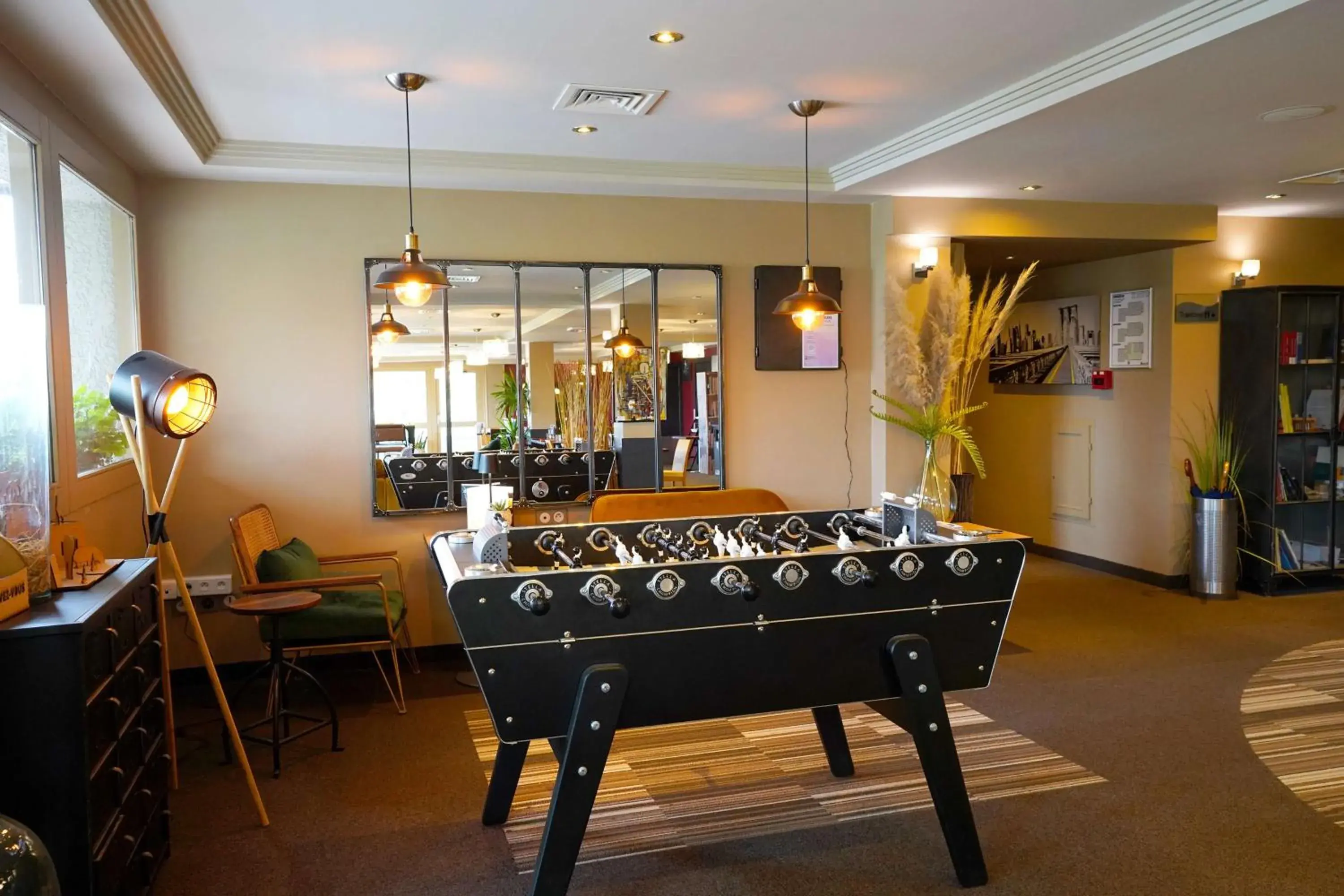 Lobby or reception in Best Western l'Atelier 117 Lobby or reception in Best Western l'Atelier 117