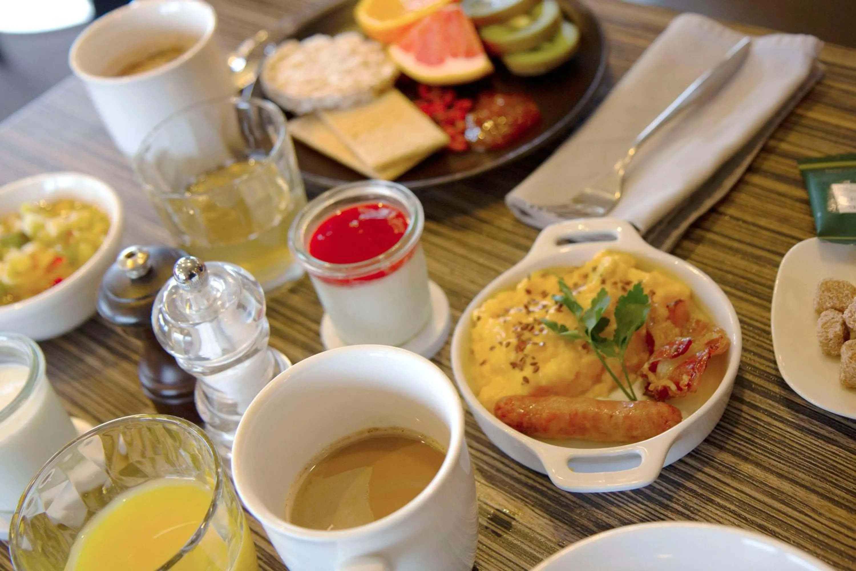 Breakfast in Best Western l'Atelier 117