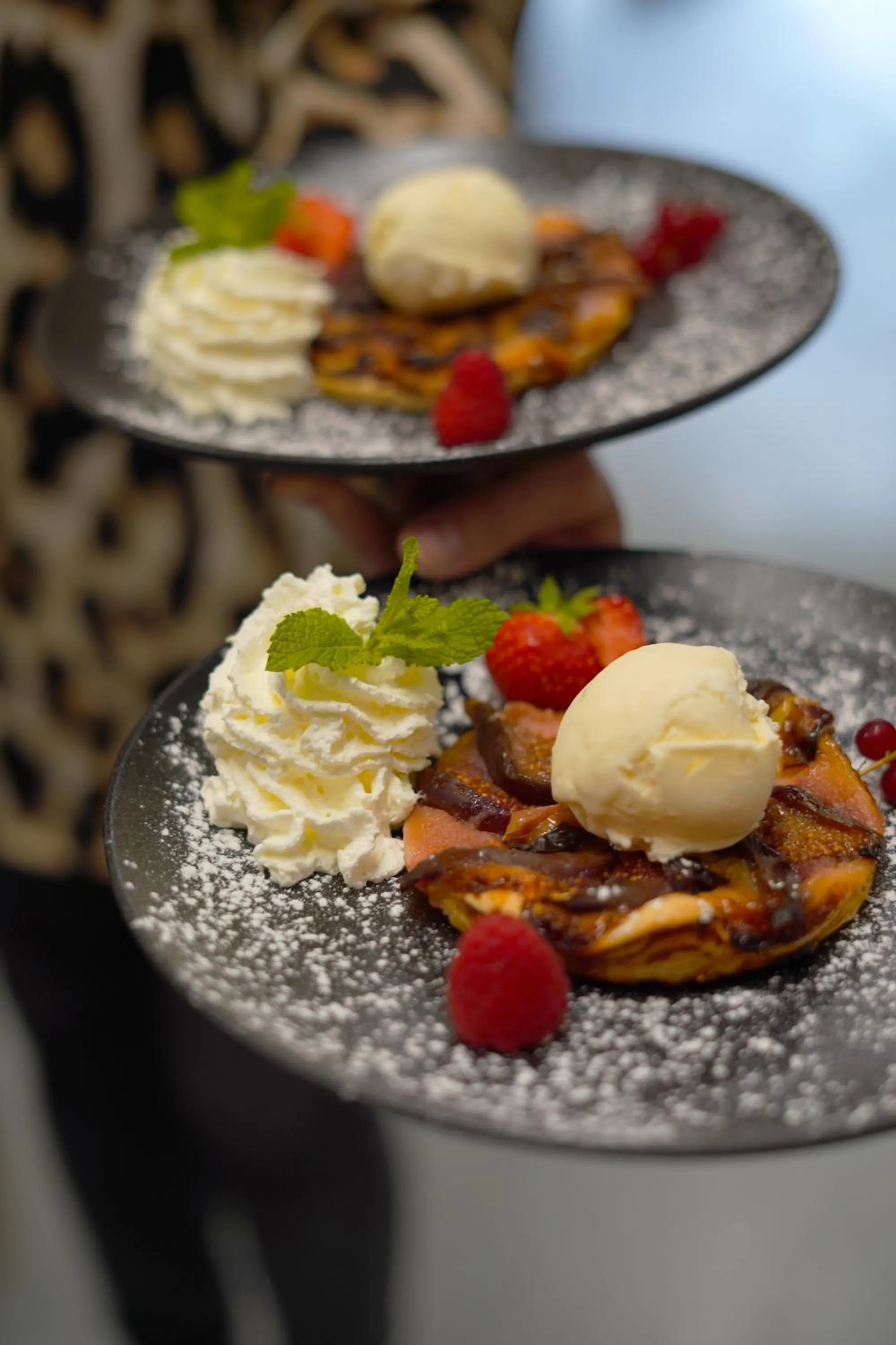 Restaurant/places to eat in Best Western l'Atelier 117