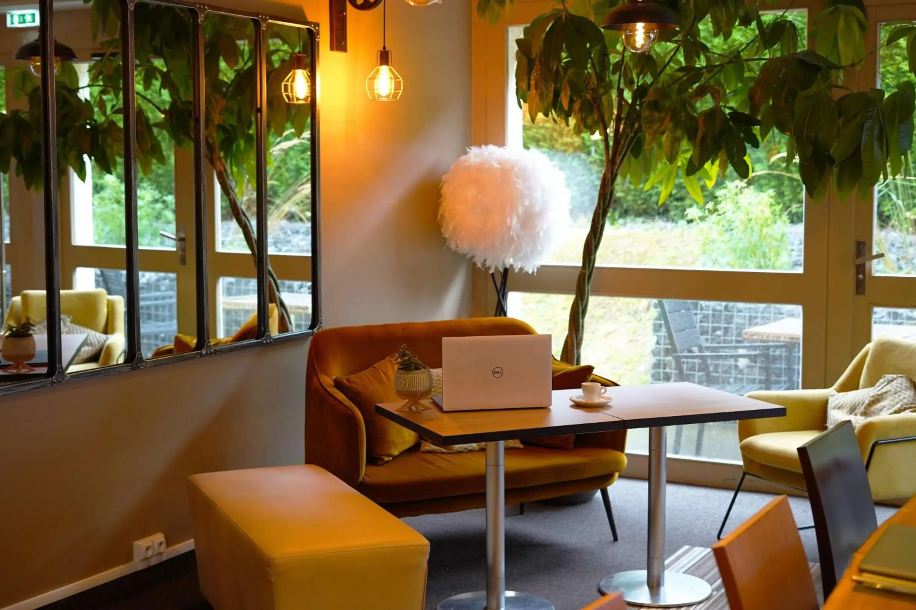 Lobby or reception in Best Western l'Atelier 117 Lobby or reception in Best Western l'Atelier 117