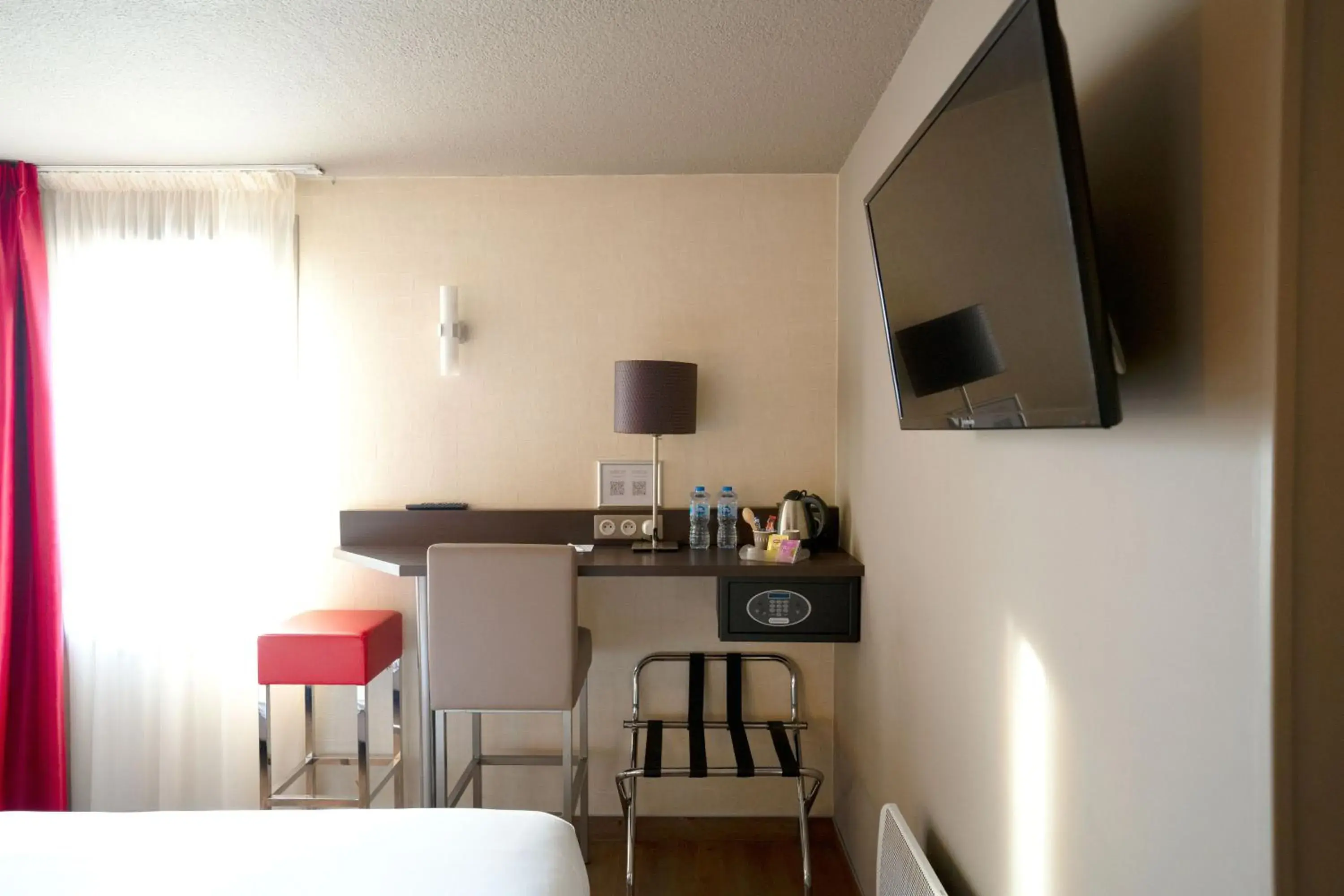 Bedroom in Best Western l'Atelier 117 Bedroom in Best Western l'Atelier 117