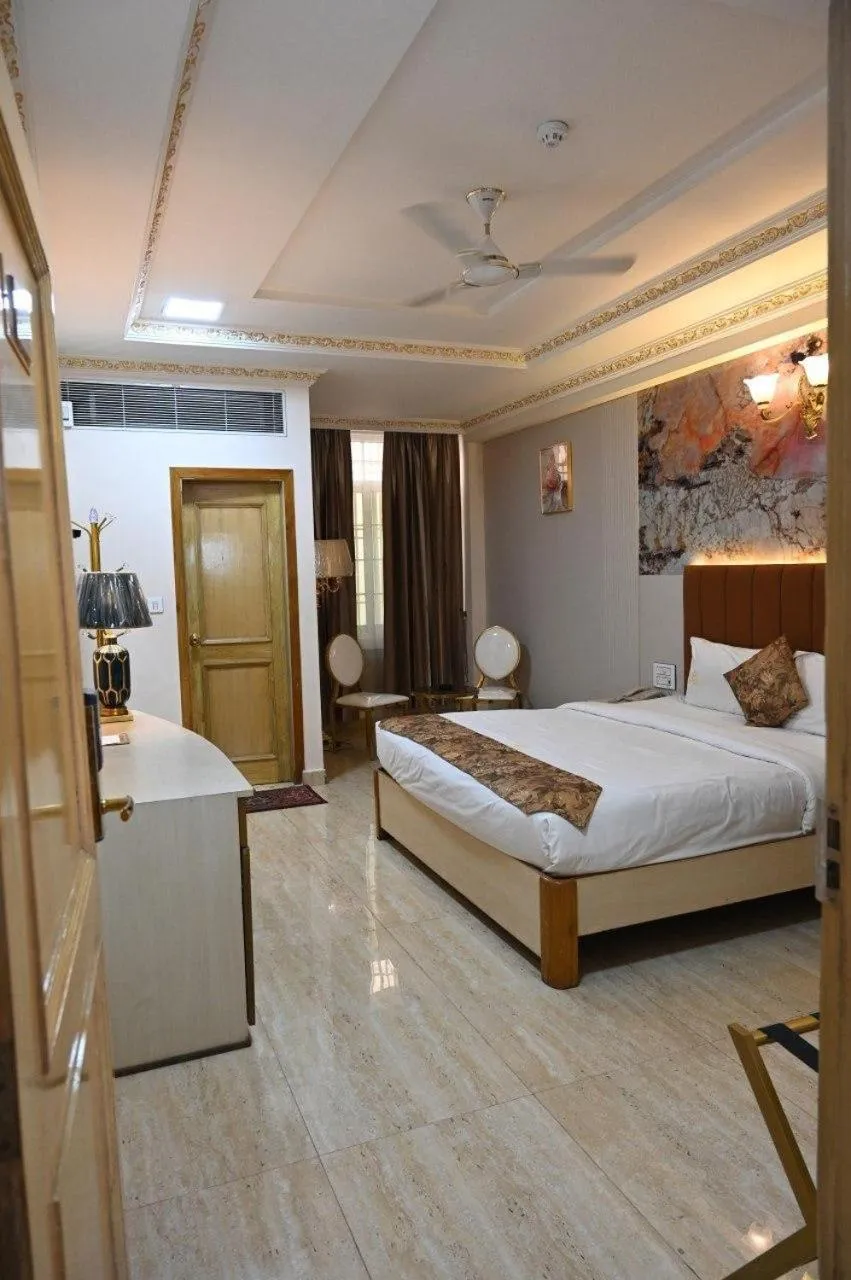 HOTEL GALAXY GRAND