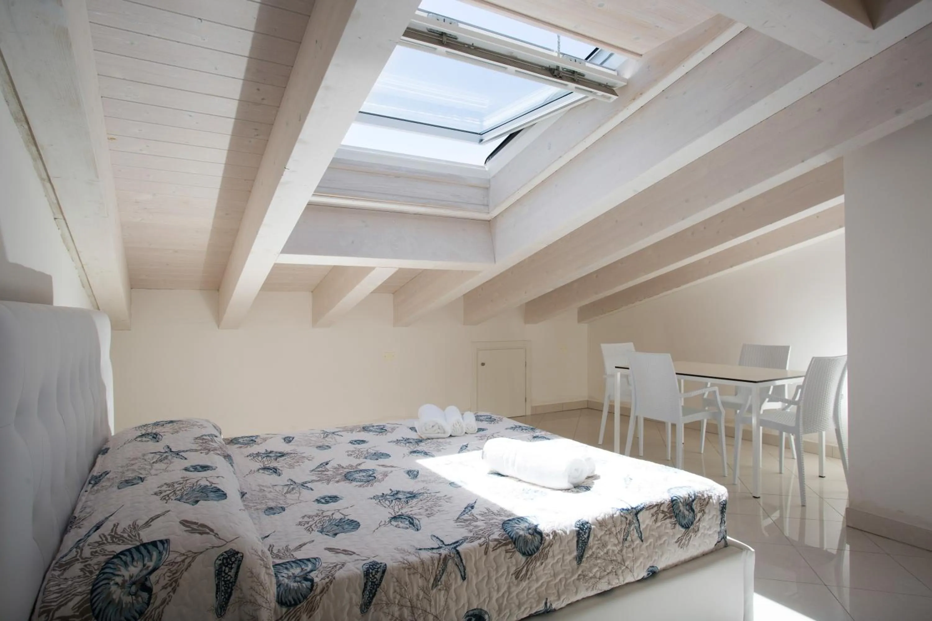 Bed in Residence I Diamanti - Siroli Collection