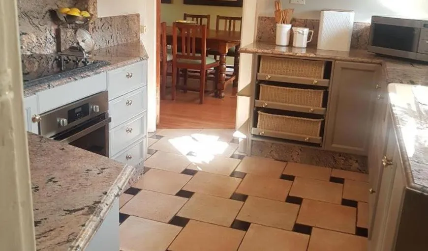 Kitchen or kitchenette in The Great Gatsby Houghton