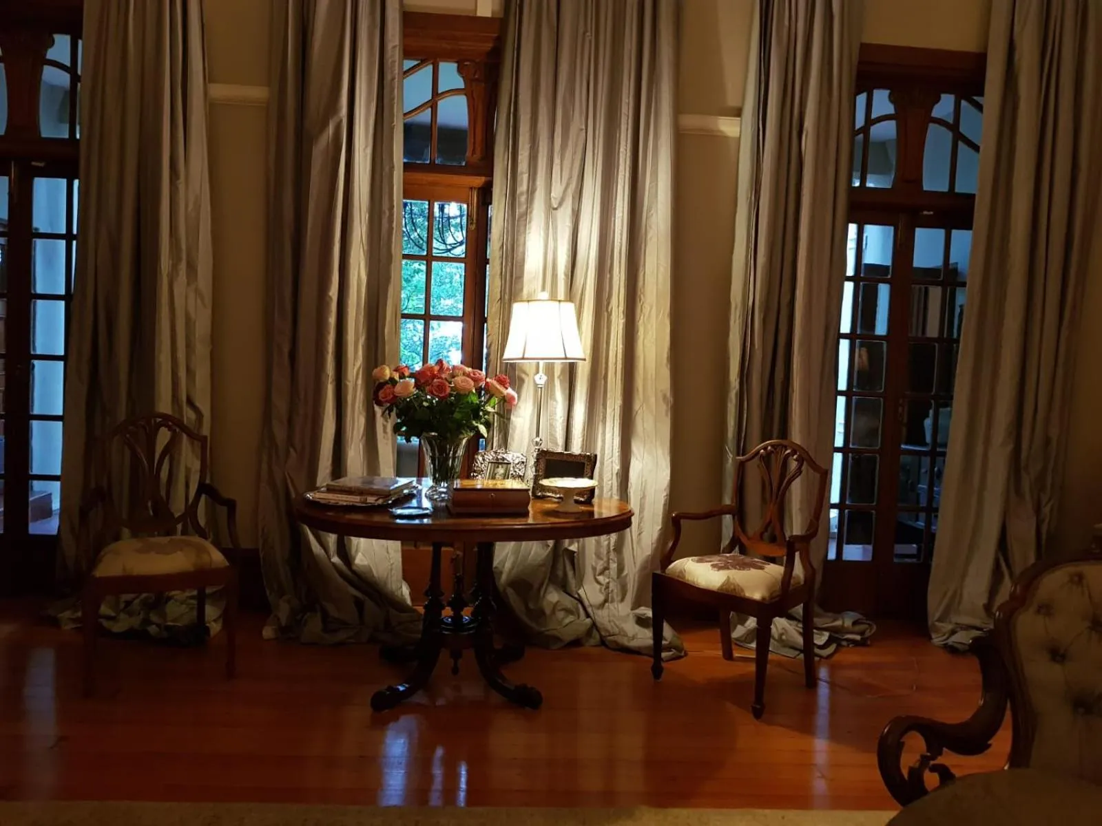 Living room in The Great Gatsby Houghton