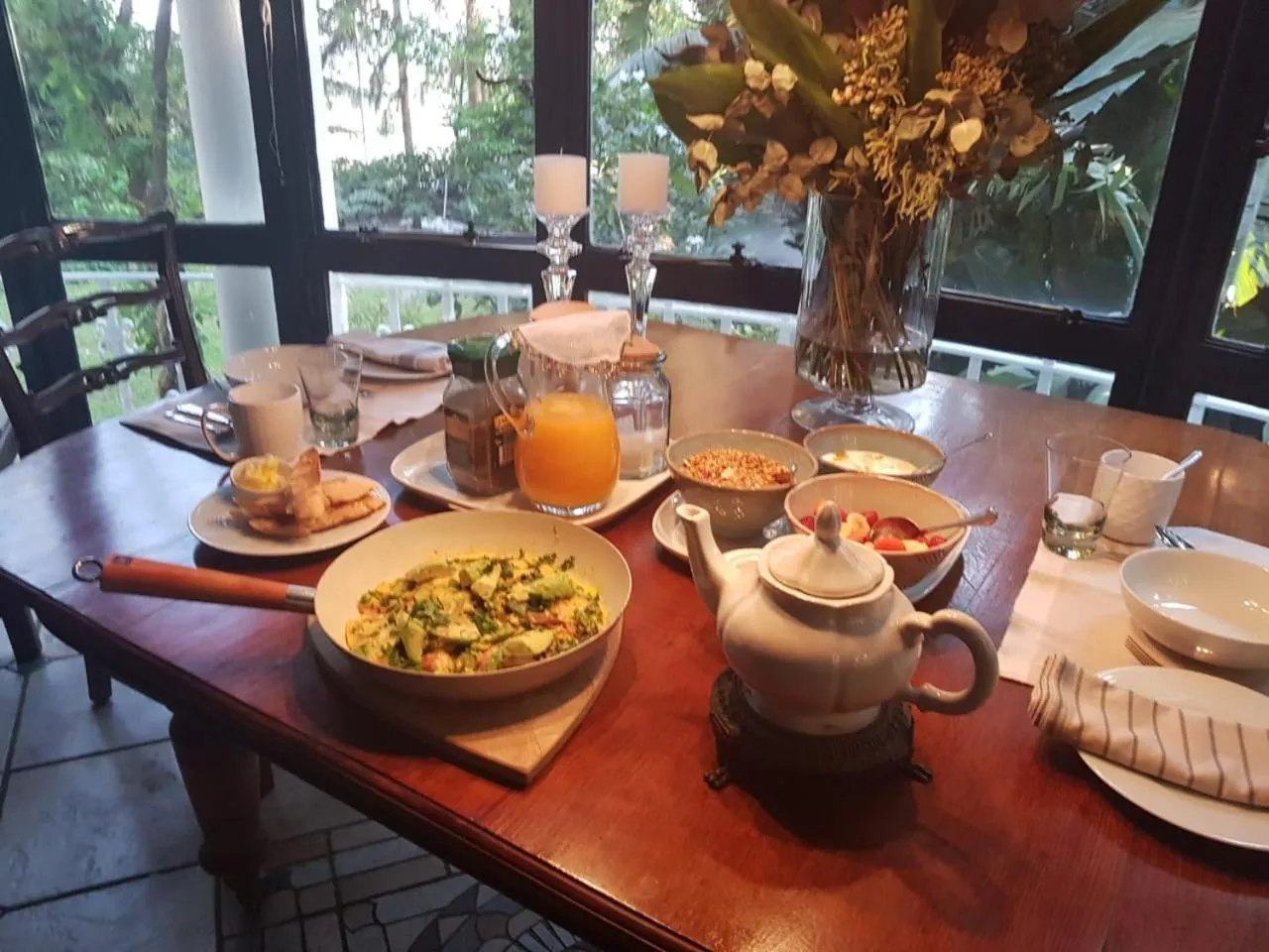 Breakfast in The Great Gatsby Houghton