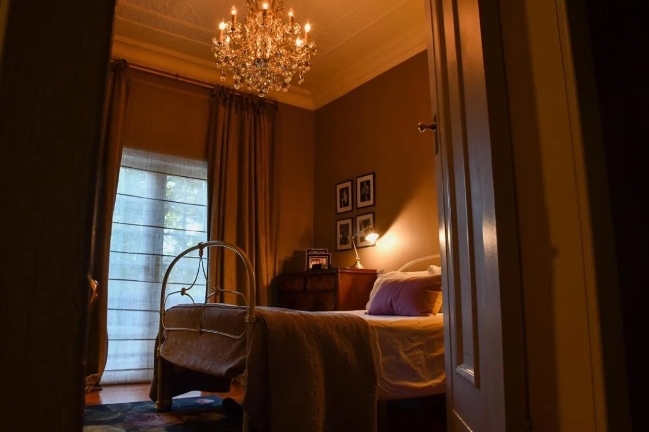 Bedroom, Bed in The Great Gatsby Houghton