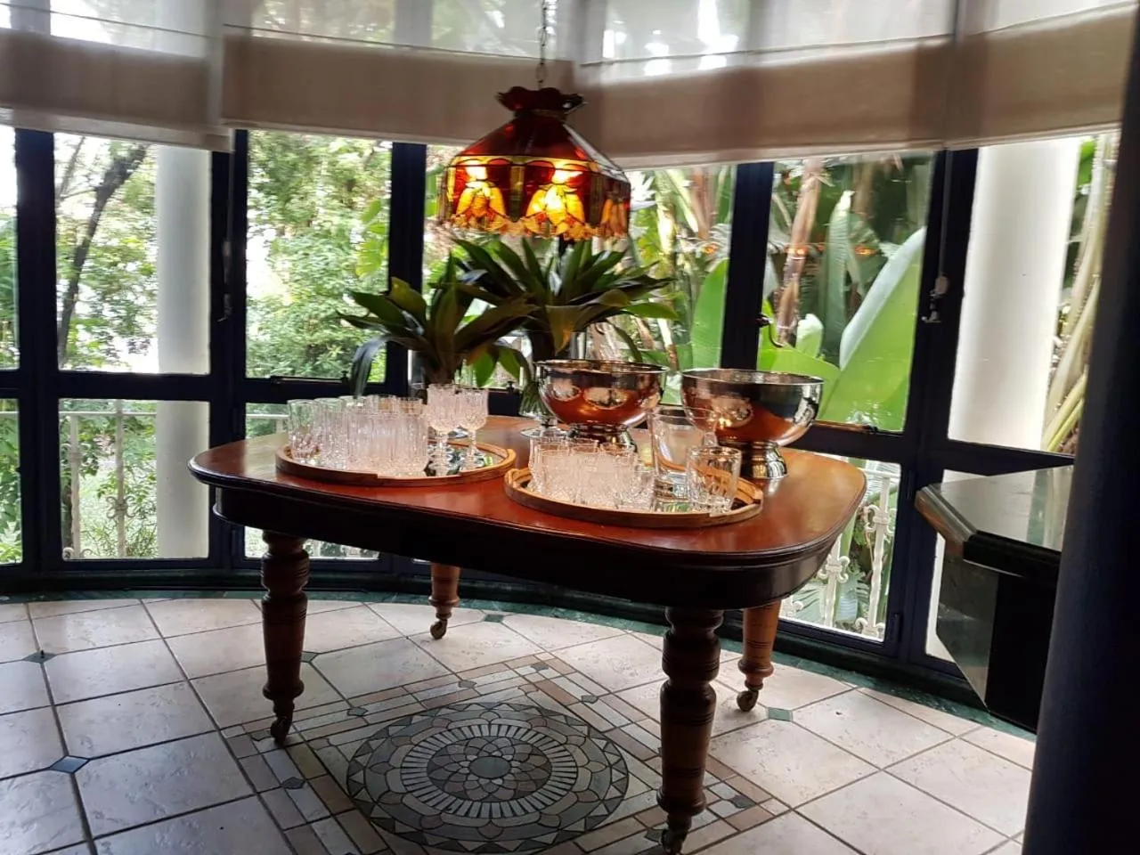 Evening entertainment in The Great Gatsby Houghton