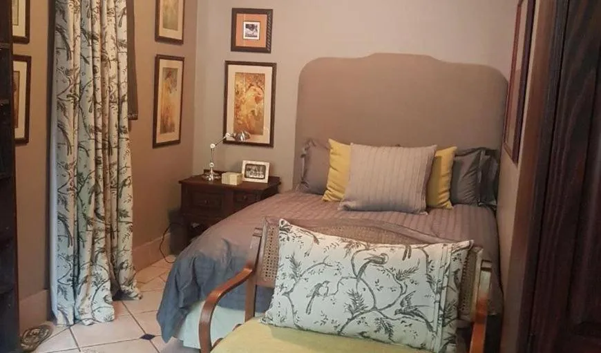 Bedroom, Bed in The Great Gatsby Houghton