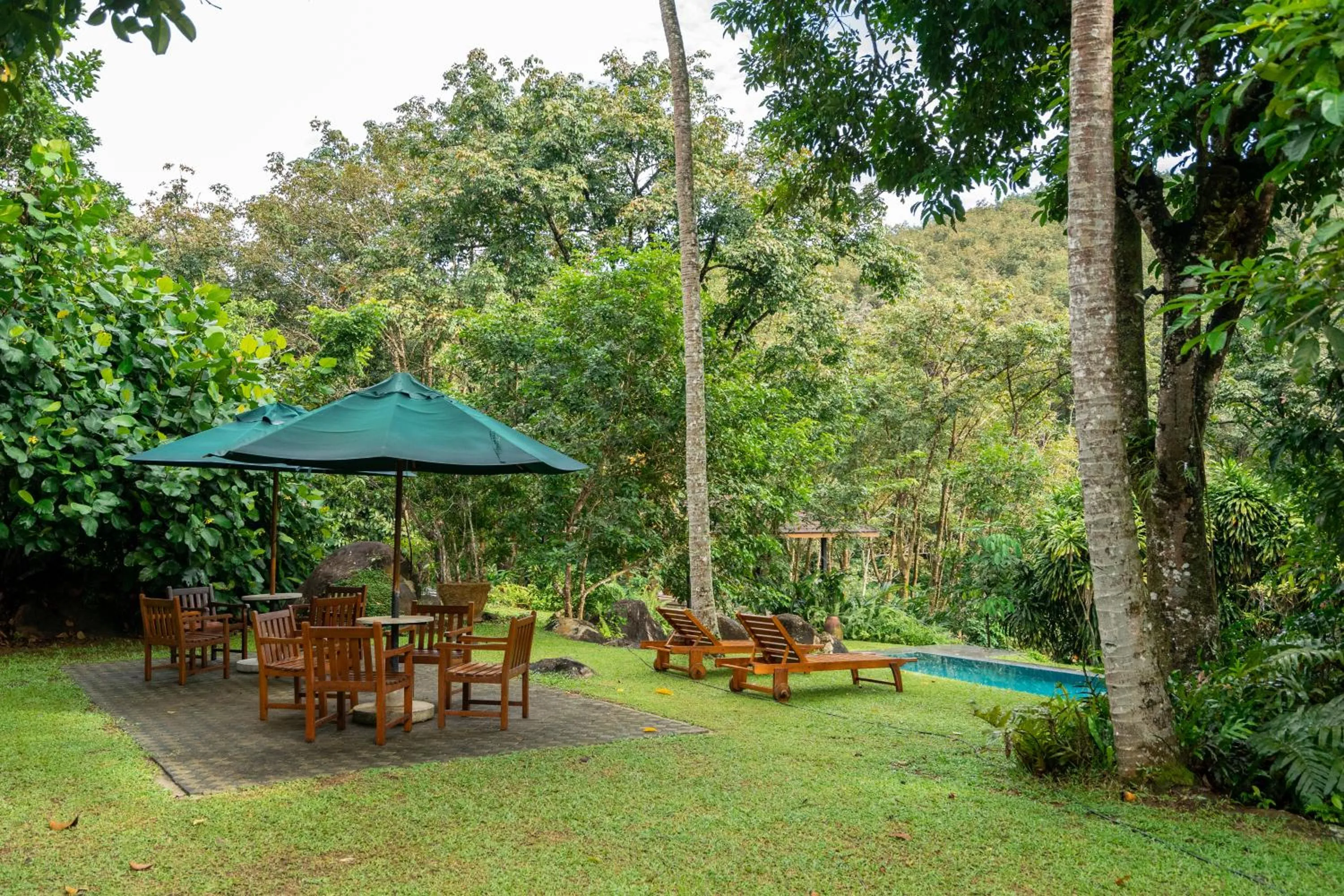 Garden in Glenross Living - A Collection of 7 Private Pool Villas and 3 Colonial Suites