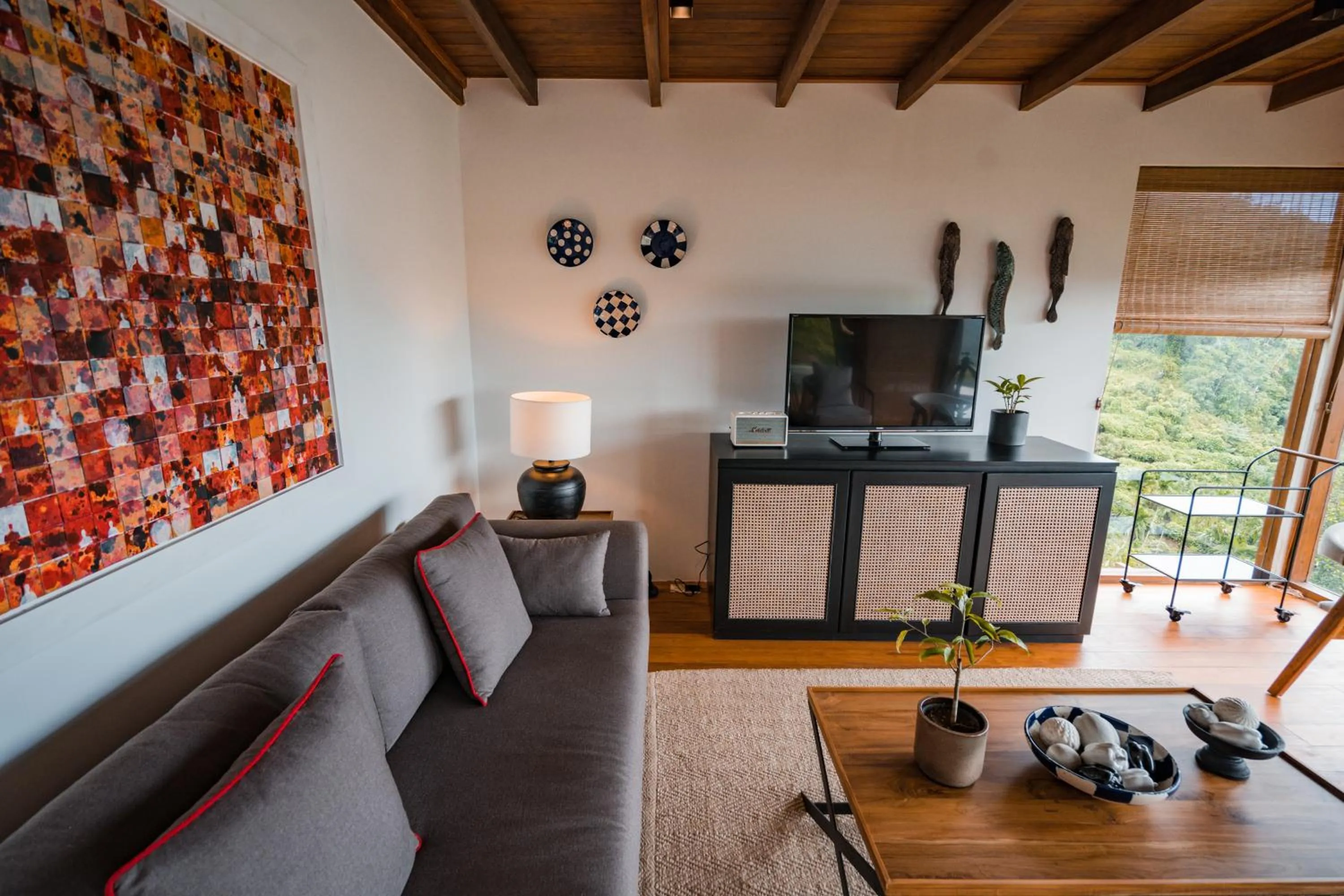 TV and multimedia in Glenross Living - A Collection of 7 Private Pool Villas and 3 Colonial Suites