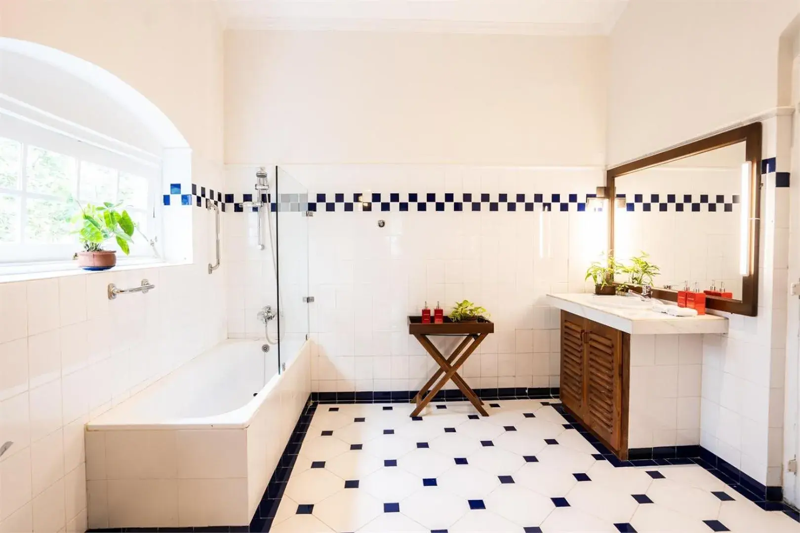 Property building in Glenross Living - A Collection of 7 Private Pool Villas and 3 Colonial Suites Property building in Glenross Living - A Collection of 7 Private Pool Villas and 3 Colonial Suites