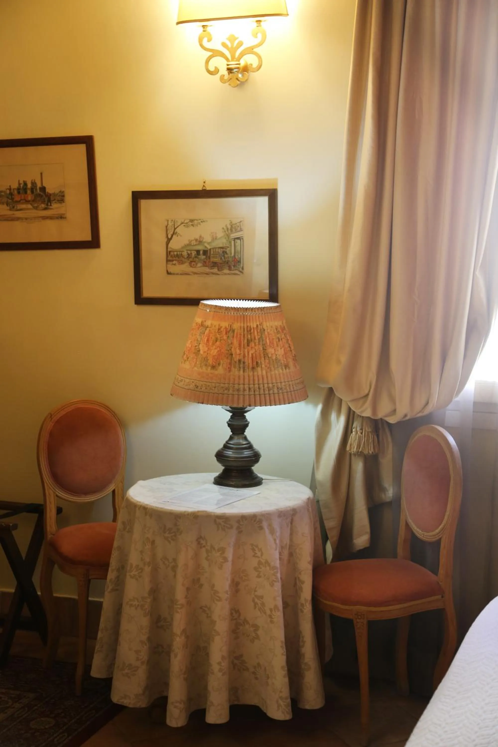 Bedroom, Bed in Albergo delle Drapperie