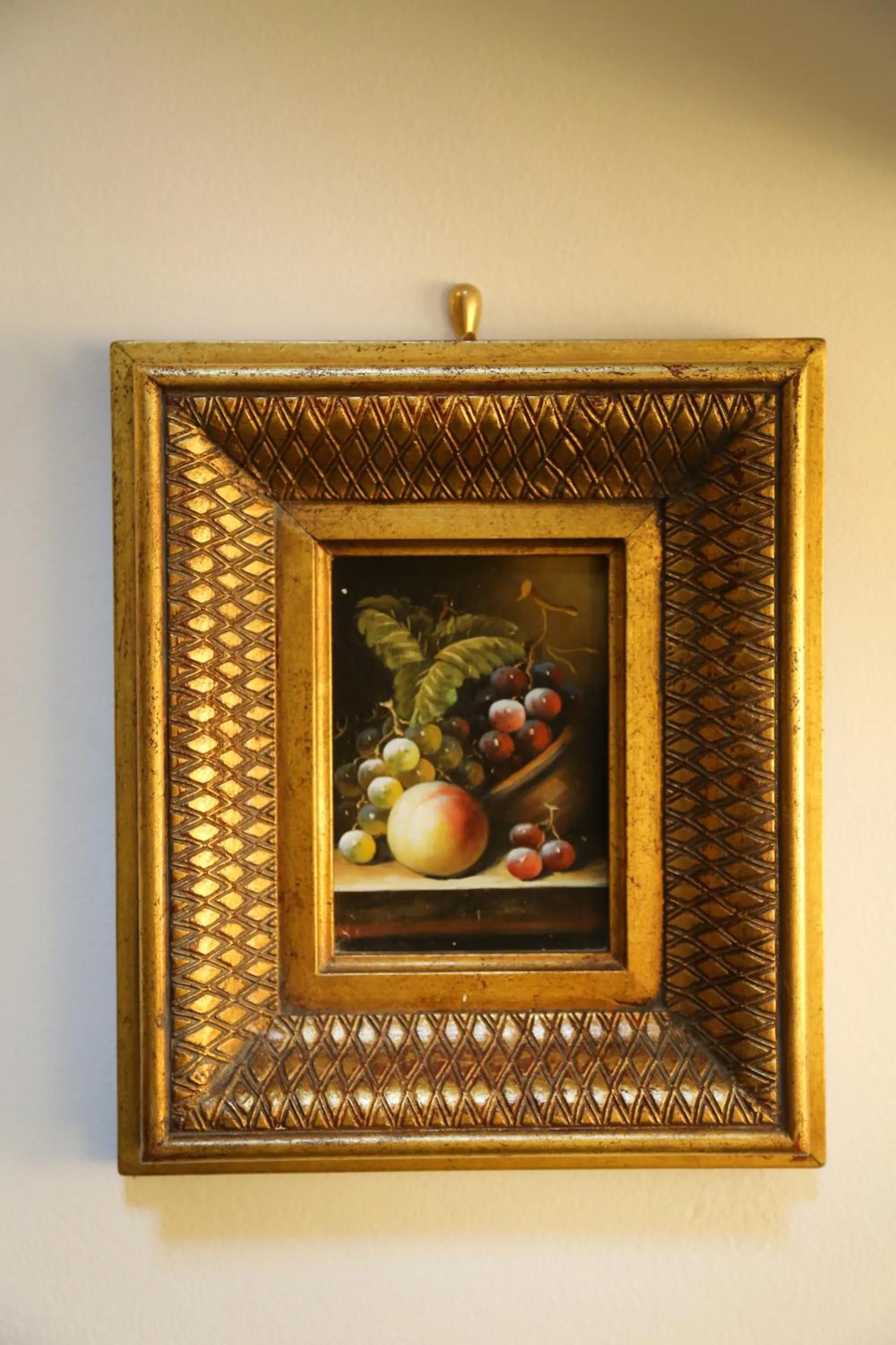 Decorative detail in Albergo delle Drapperie