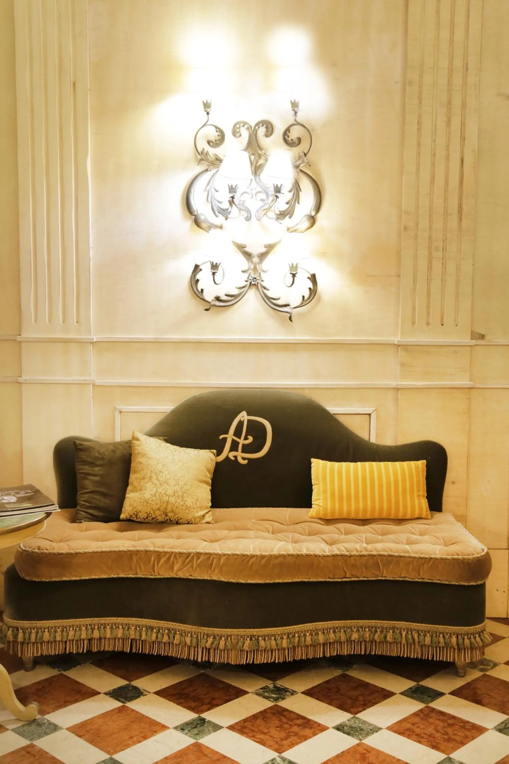 Lobby or reception in Albergo delle Drapperie