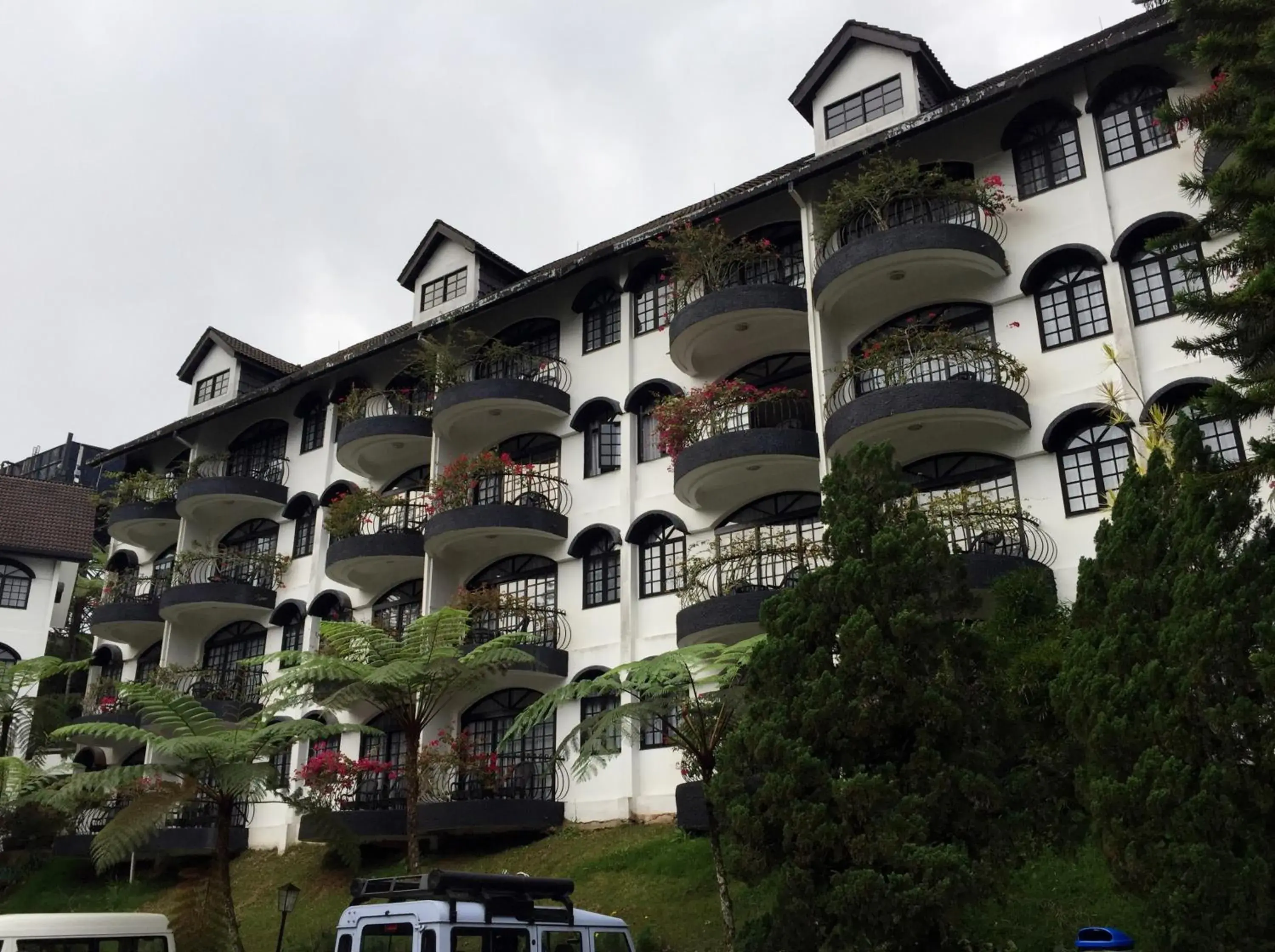 Property building in Strawberry Park Resort Property building in Strawberry Park Resort