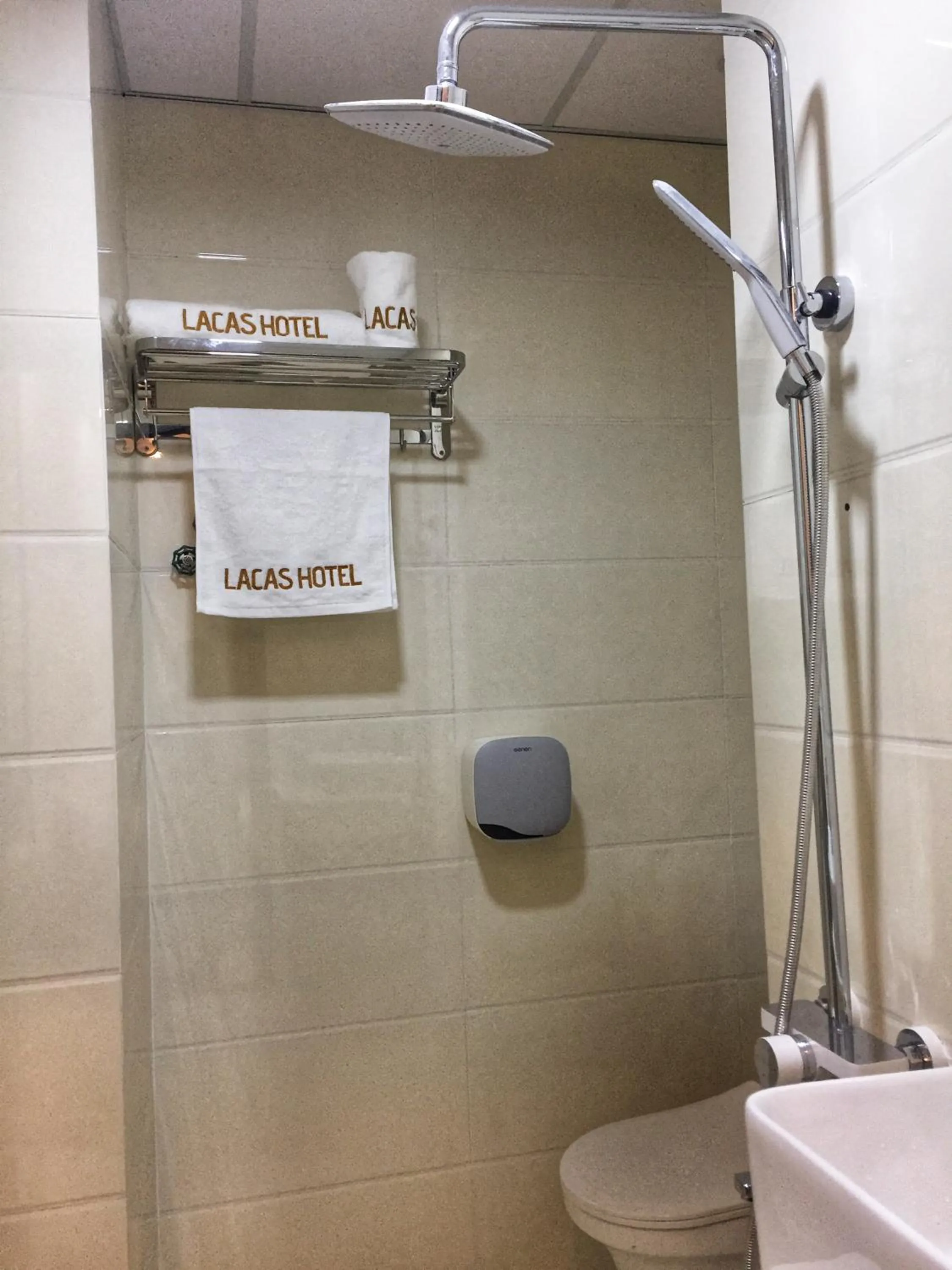 Shower in LaCas Hotel Quy Nhon