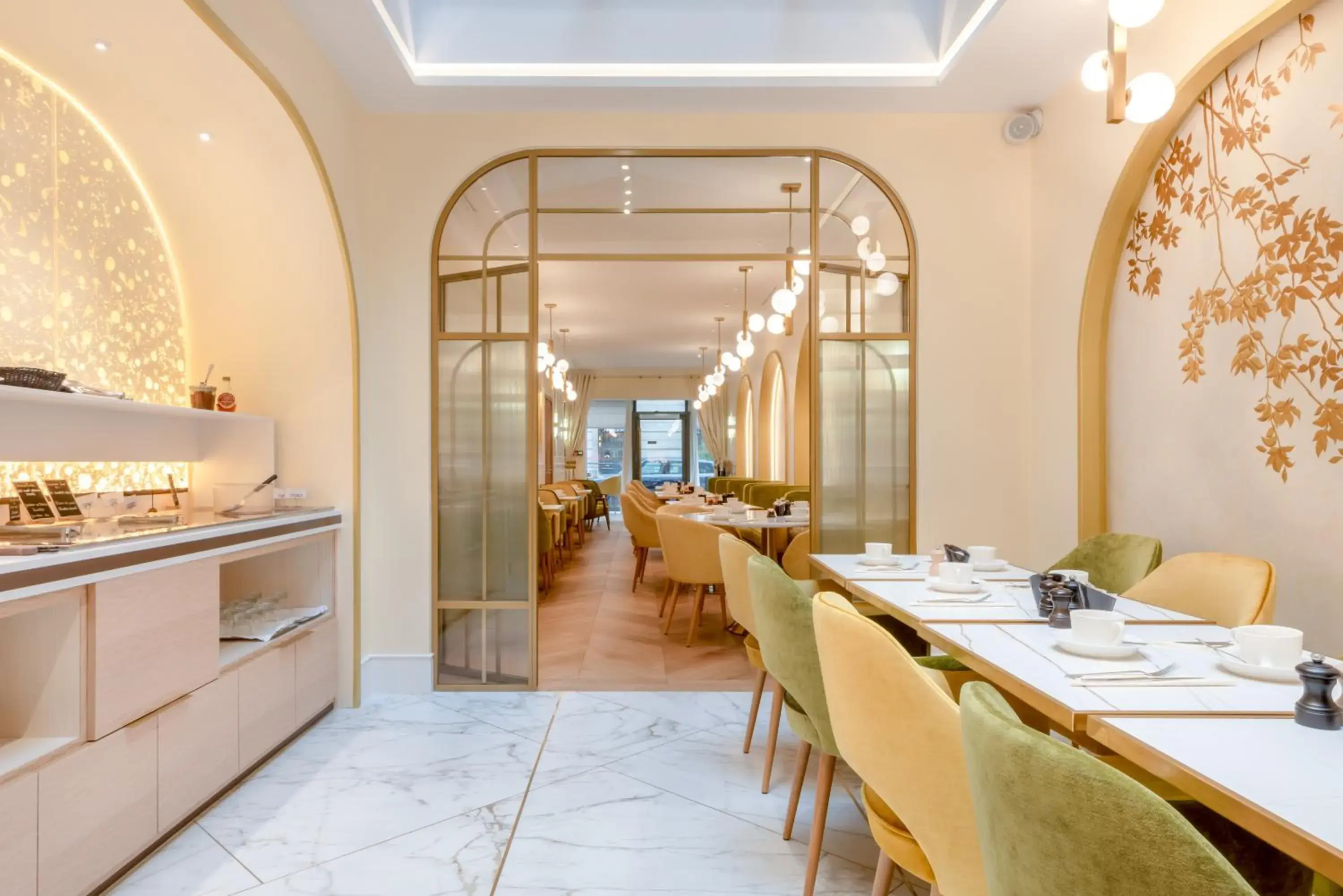 Breakfast in Hotel Claridge Paris Breakfast in Hotel Claridge Paris