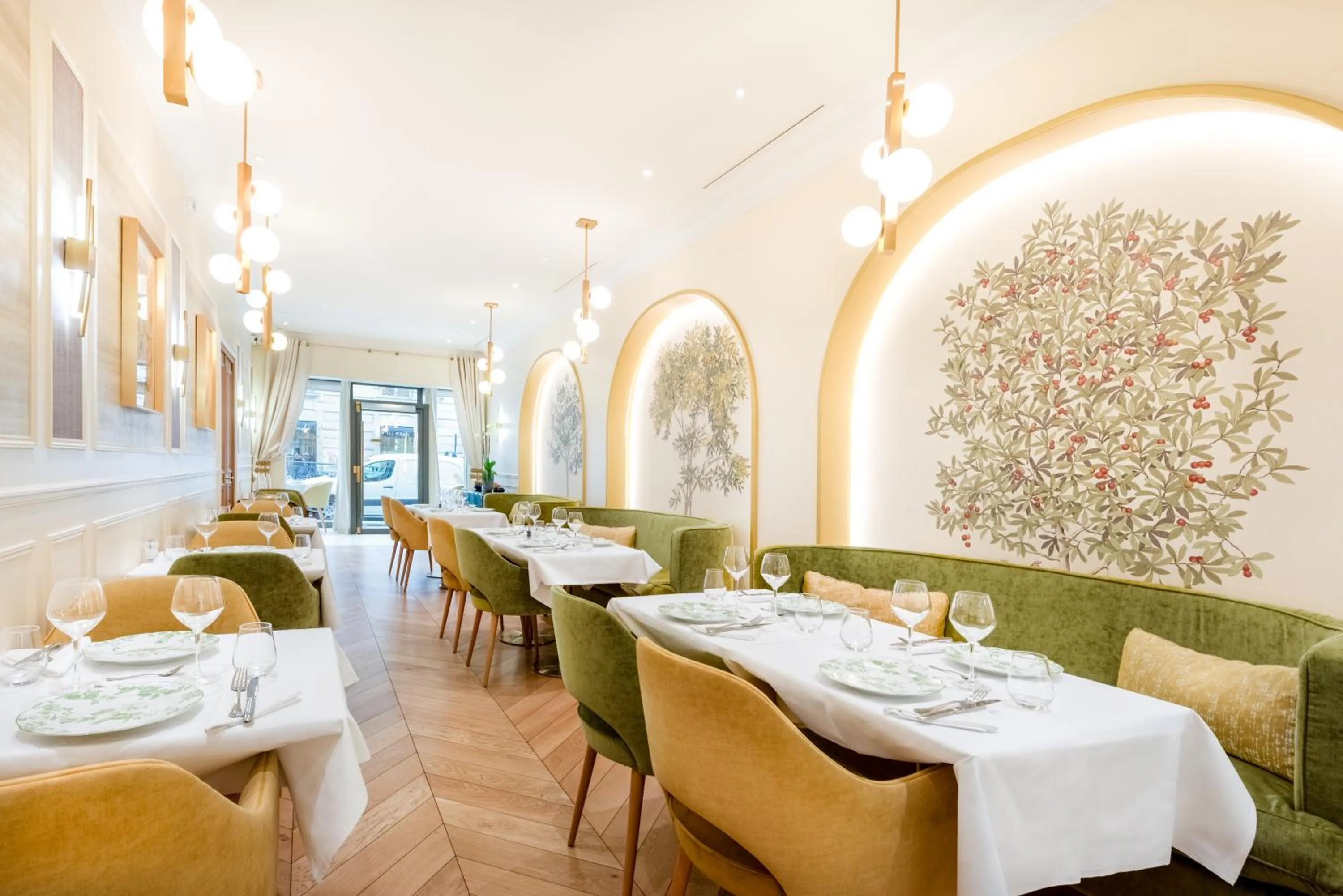 Lunch in Hotel Claridge Paris