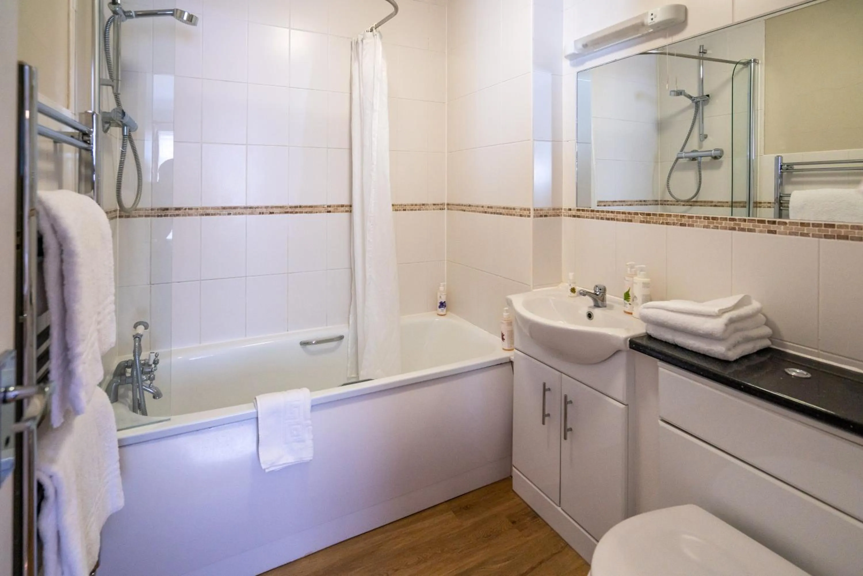 Shower in Avon Causeway Hotel