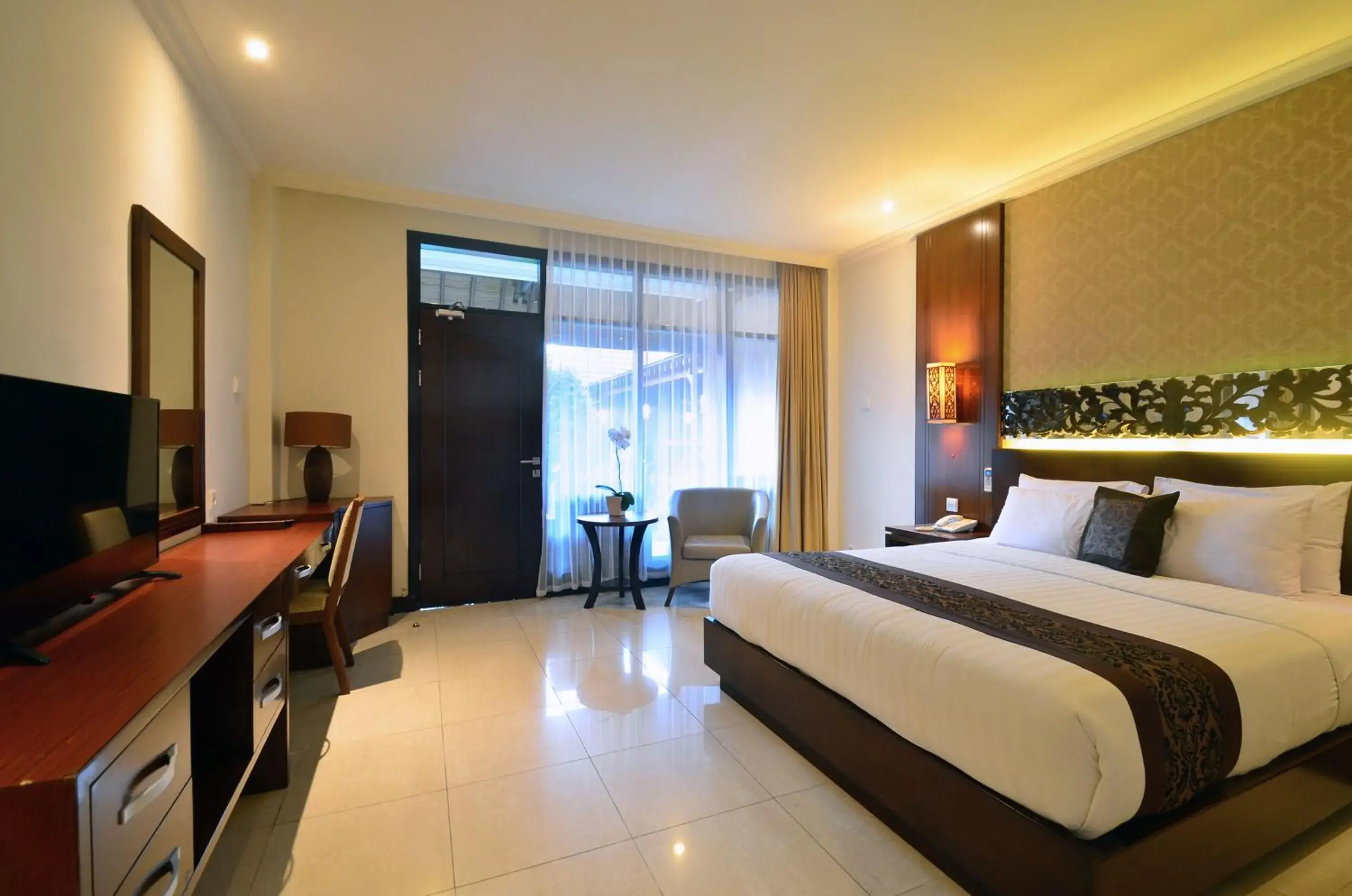 Bed in Ari Putri Hotel