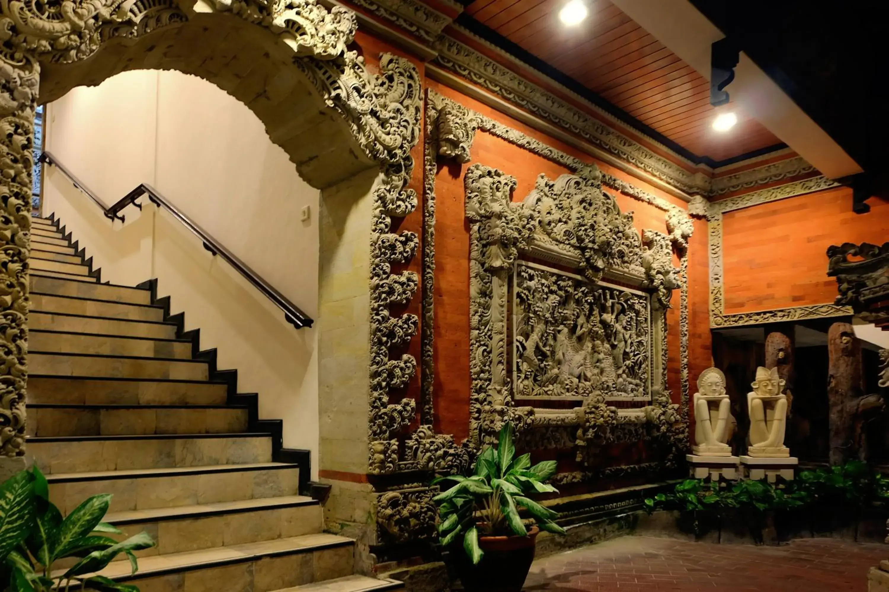 Decorative detail in Ari Putri Hotel