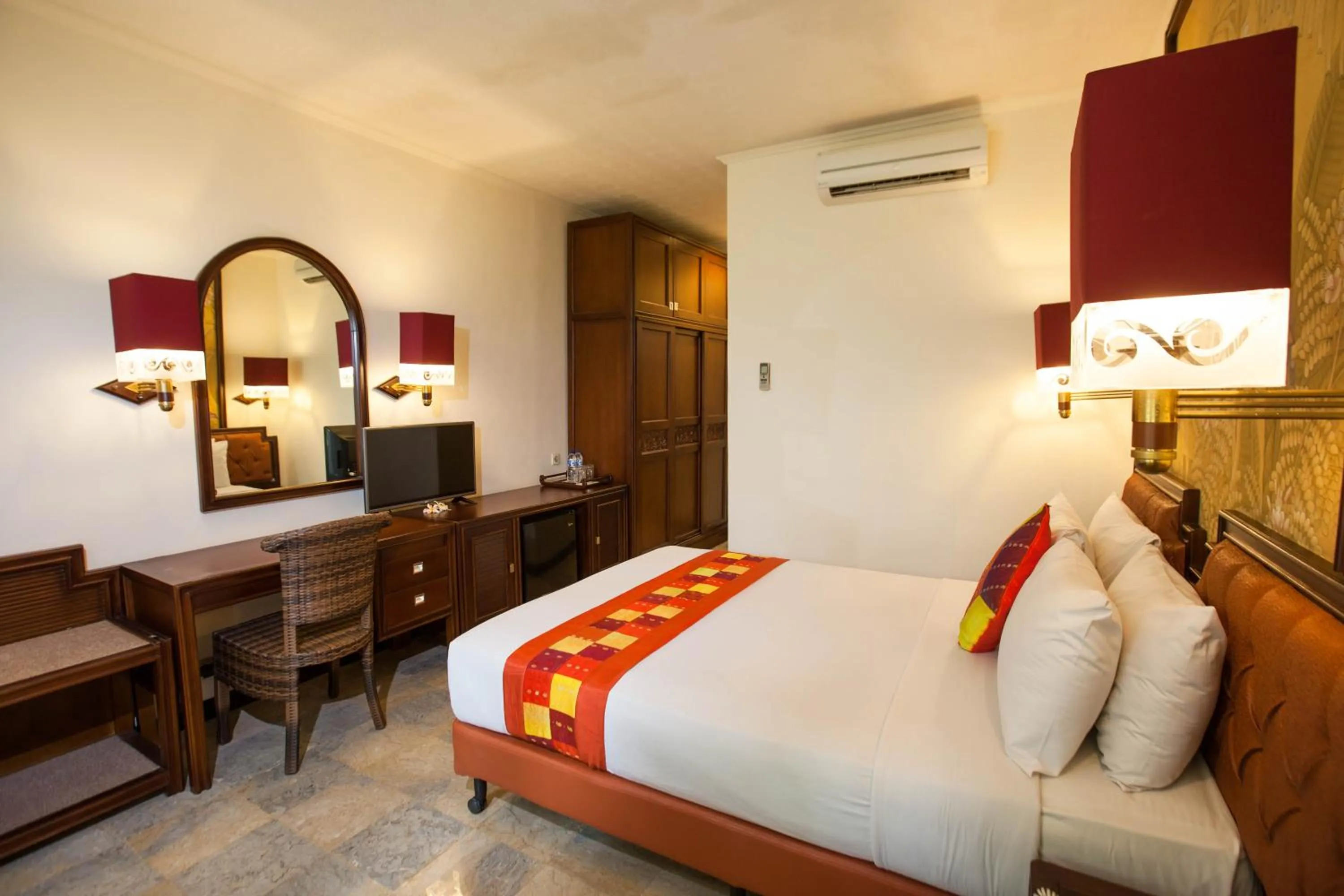 Bed in Ari Putri Hotel