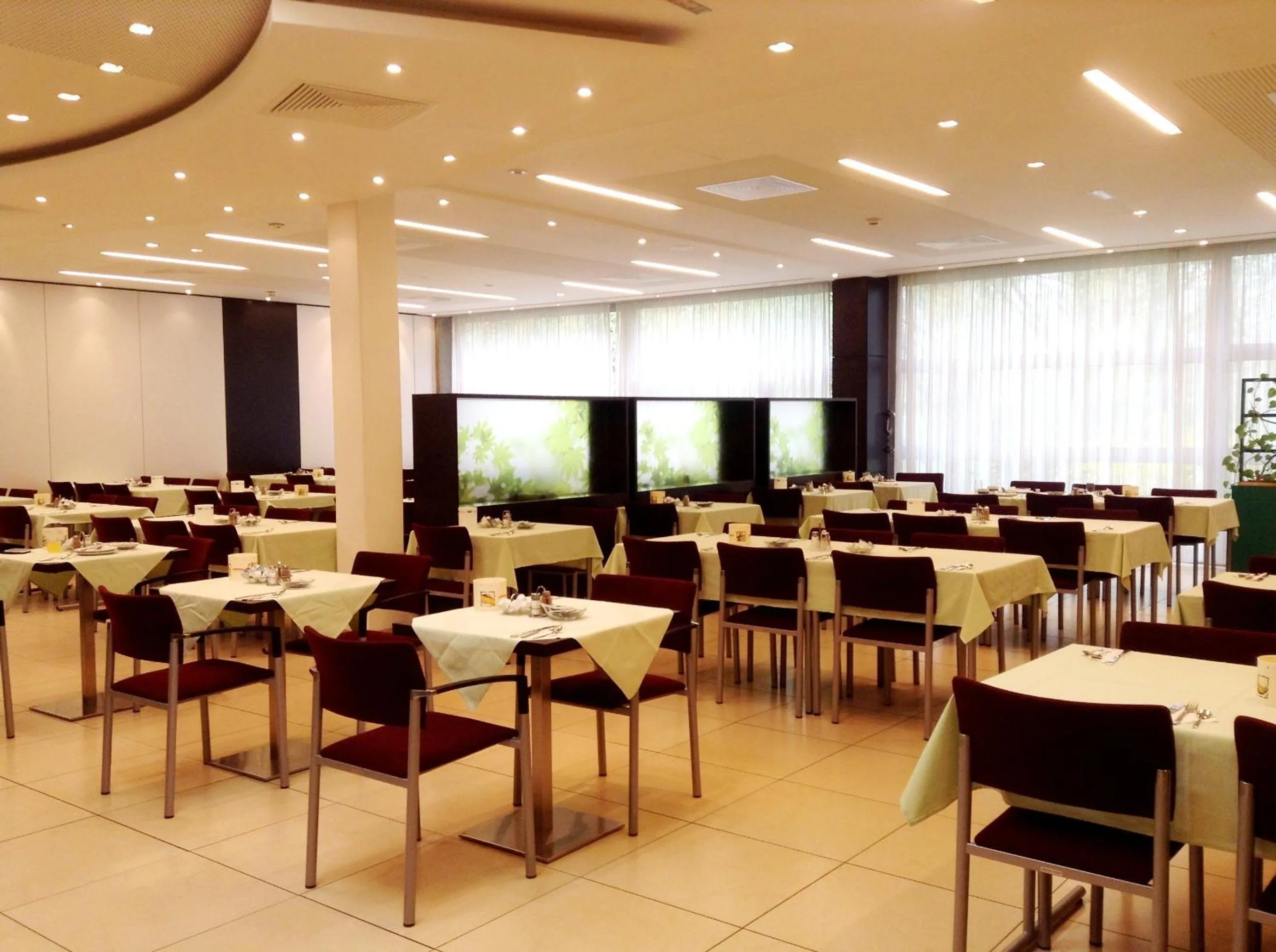 Restaurant/places to eat in Hotel Sommerhaus Linz