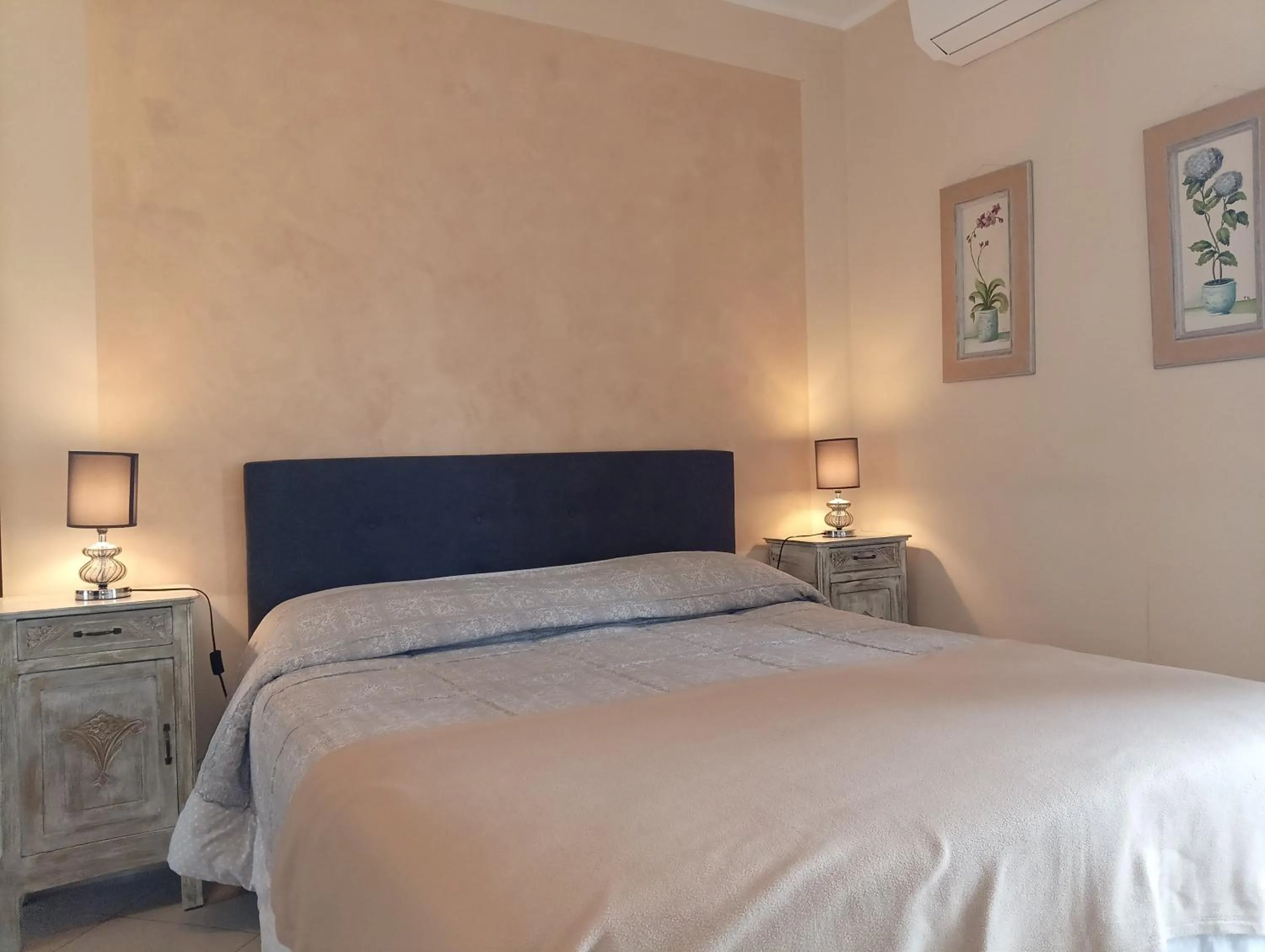 Double or Twin Room in Domus Langhe B&B