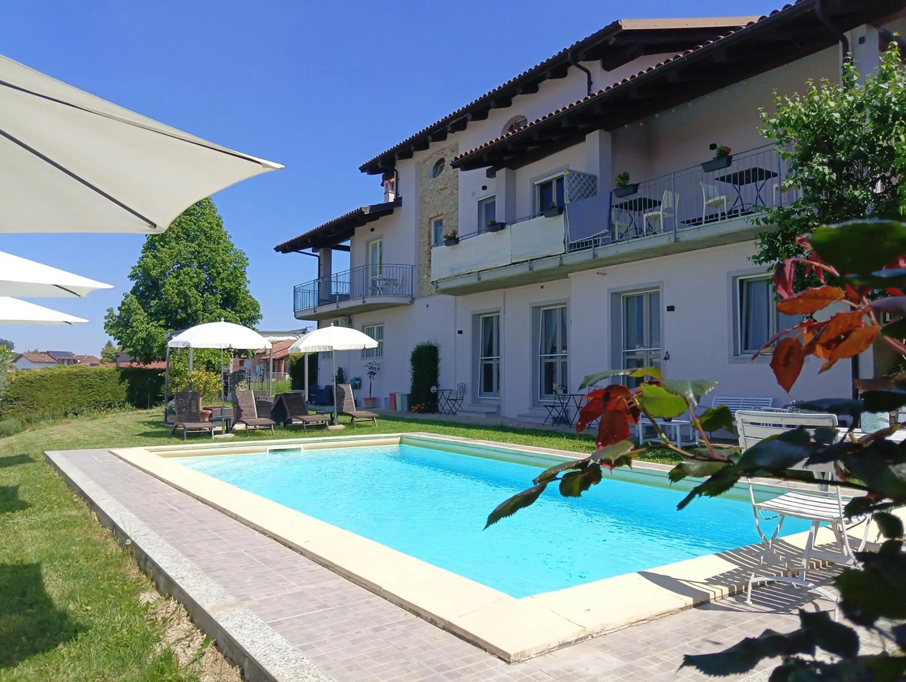 Domus Langhe B&B Domus Langhe B&B