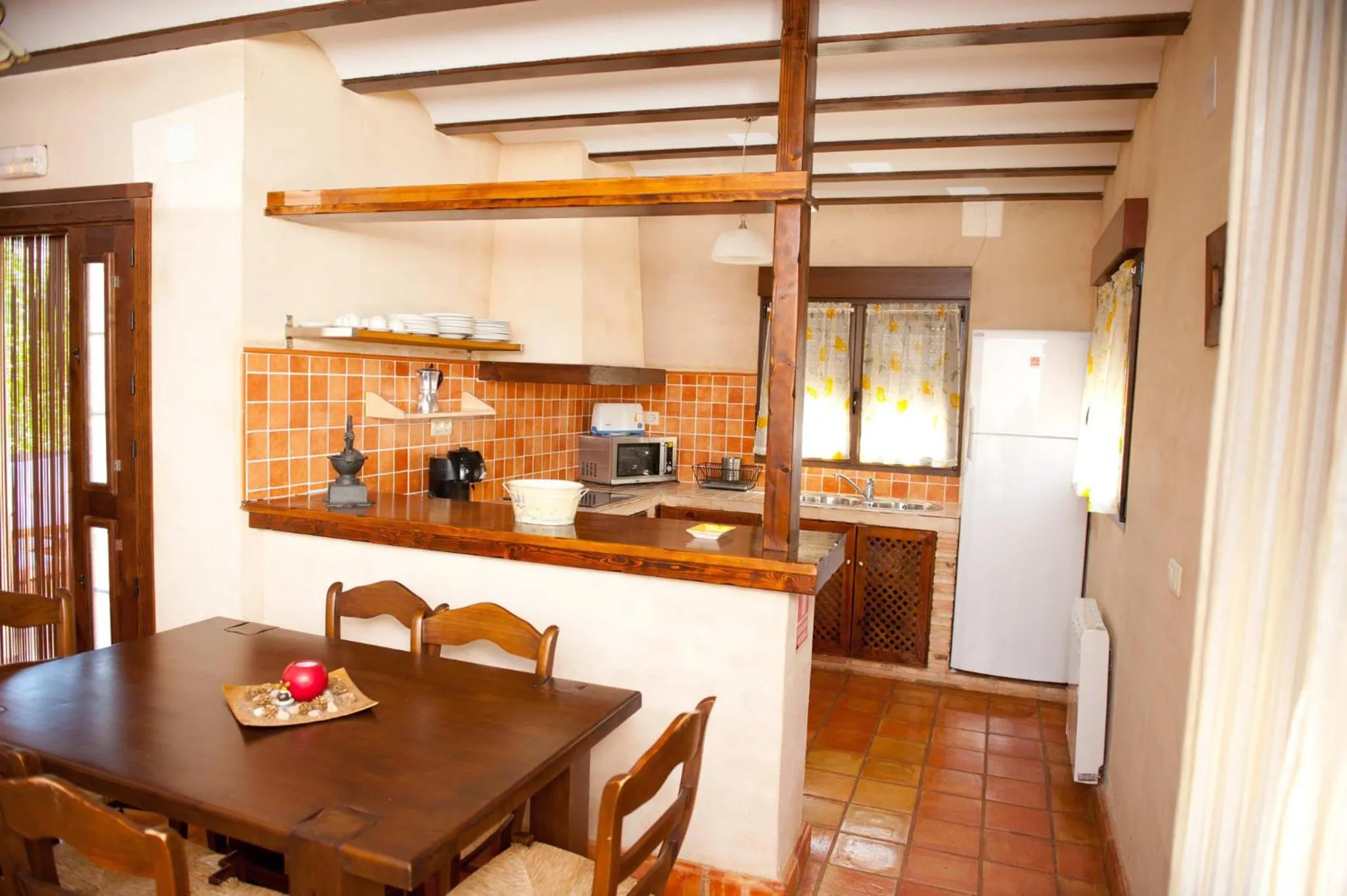 Kitchen or kitchenette in Casas Rurales Cortijo Bellavista