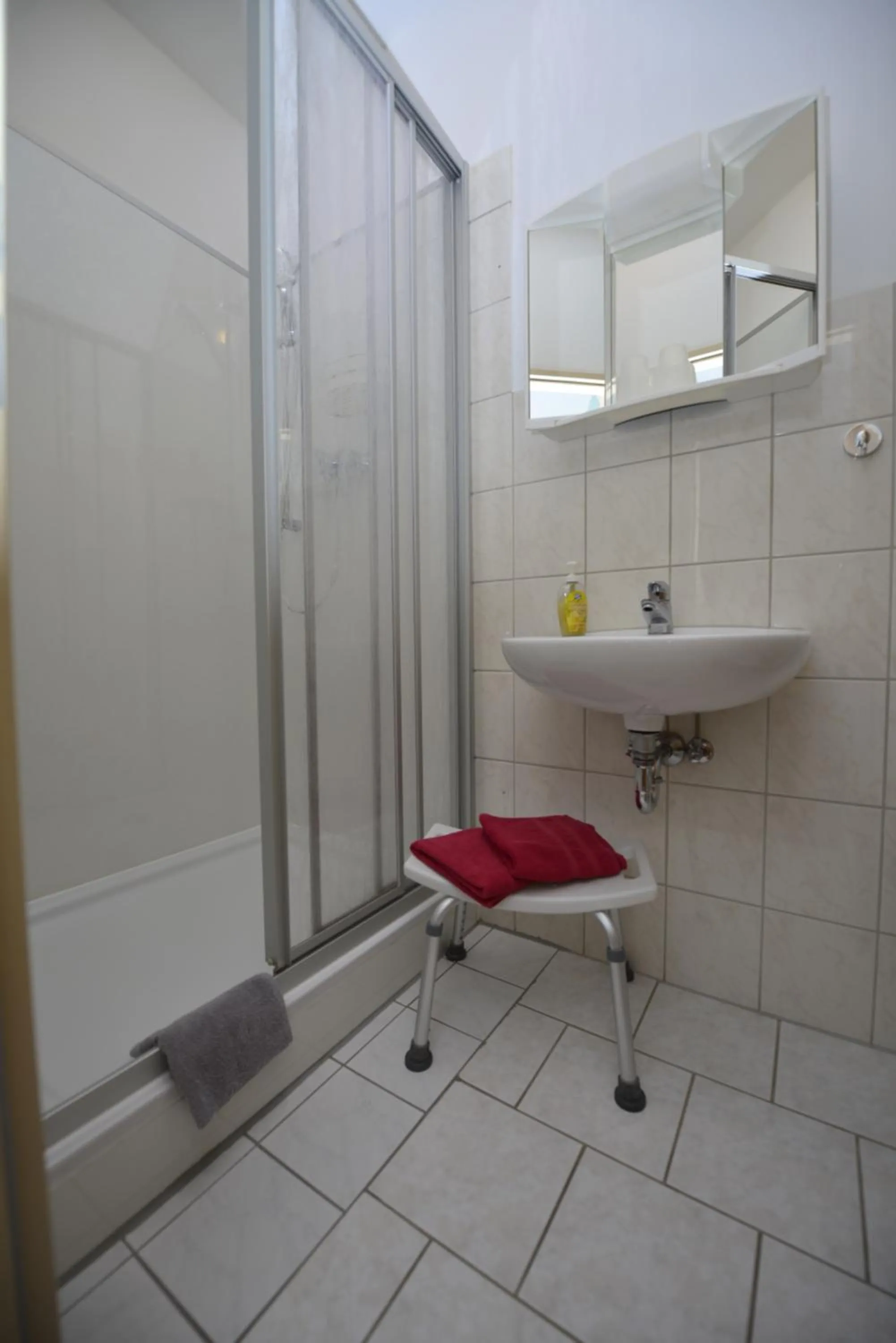 Bathroom in Christel's Pension