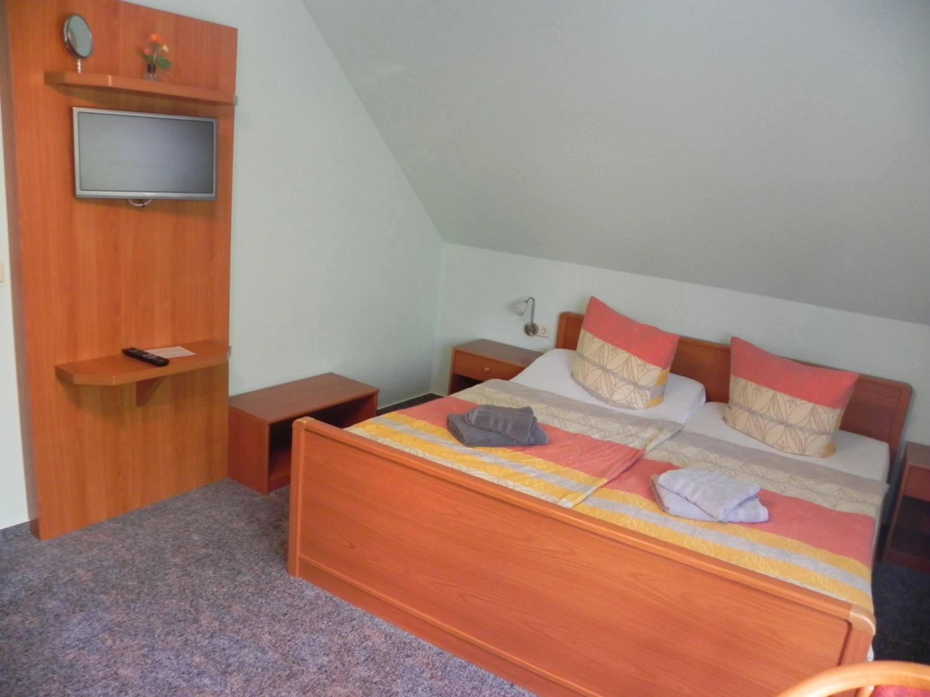 Photo of the whole room, Bed in Christel's Pension