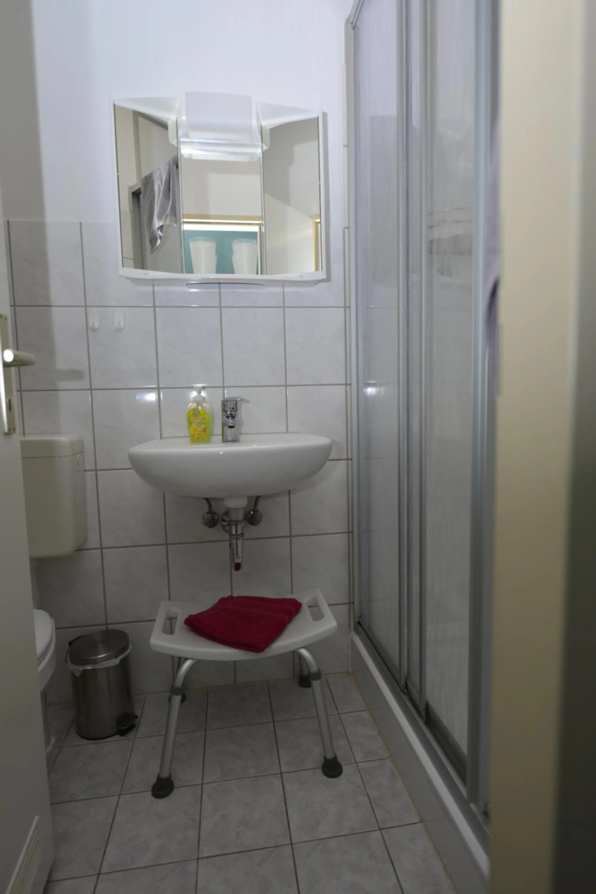 Bathroom in Christel's Pension