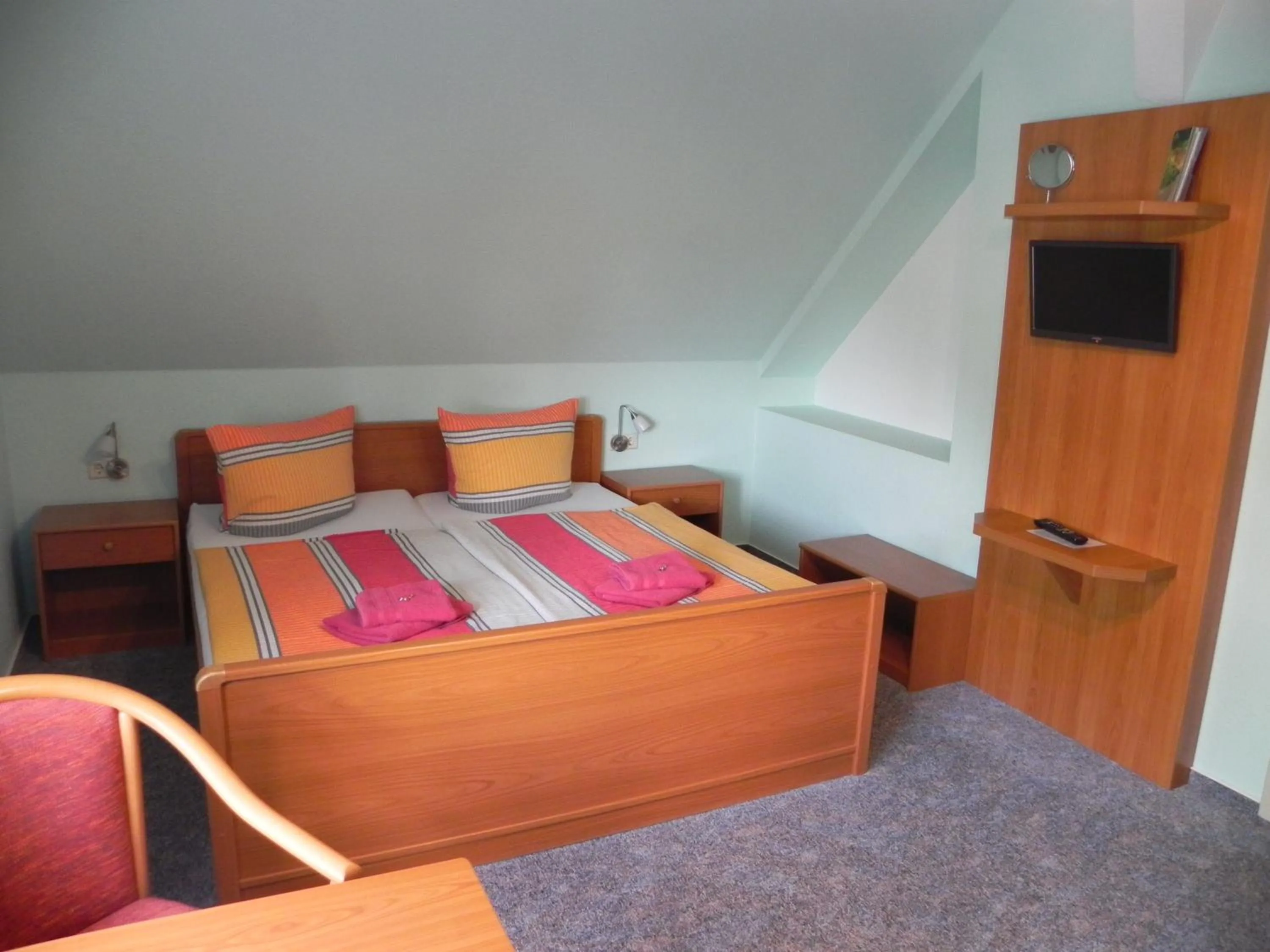 Photo of the whole room, Bed in Christel's Pension
