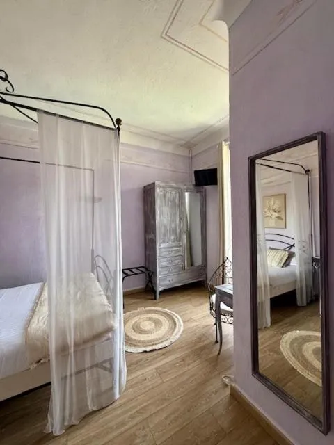 Photo of the whole room, Bed in Hôtel Miramar