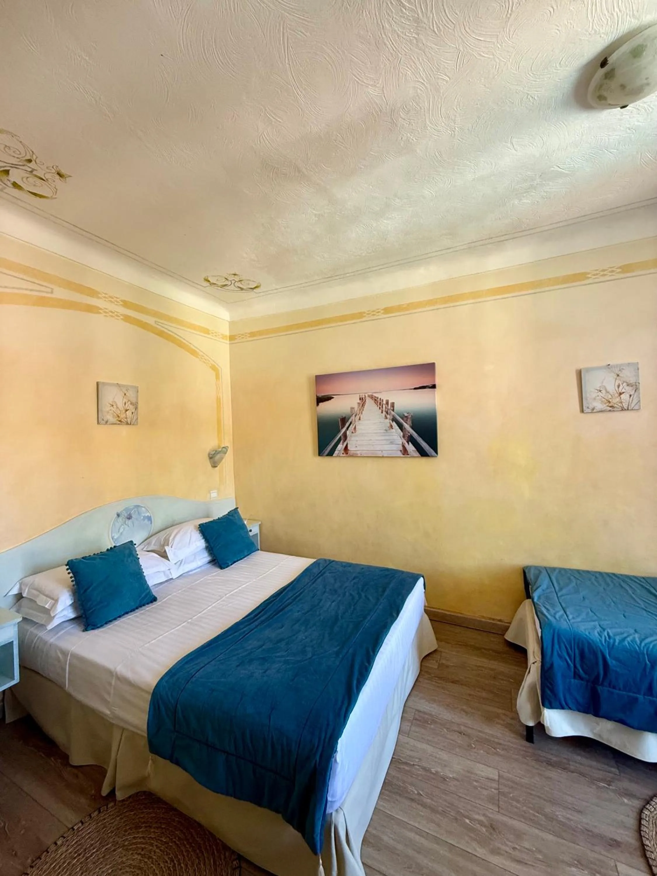 Bed in Hôtel Miramar