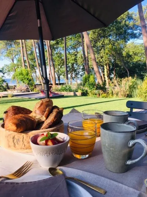 Breakfast in La Maison Moutchic