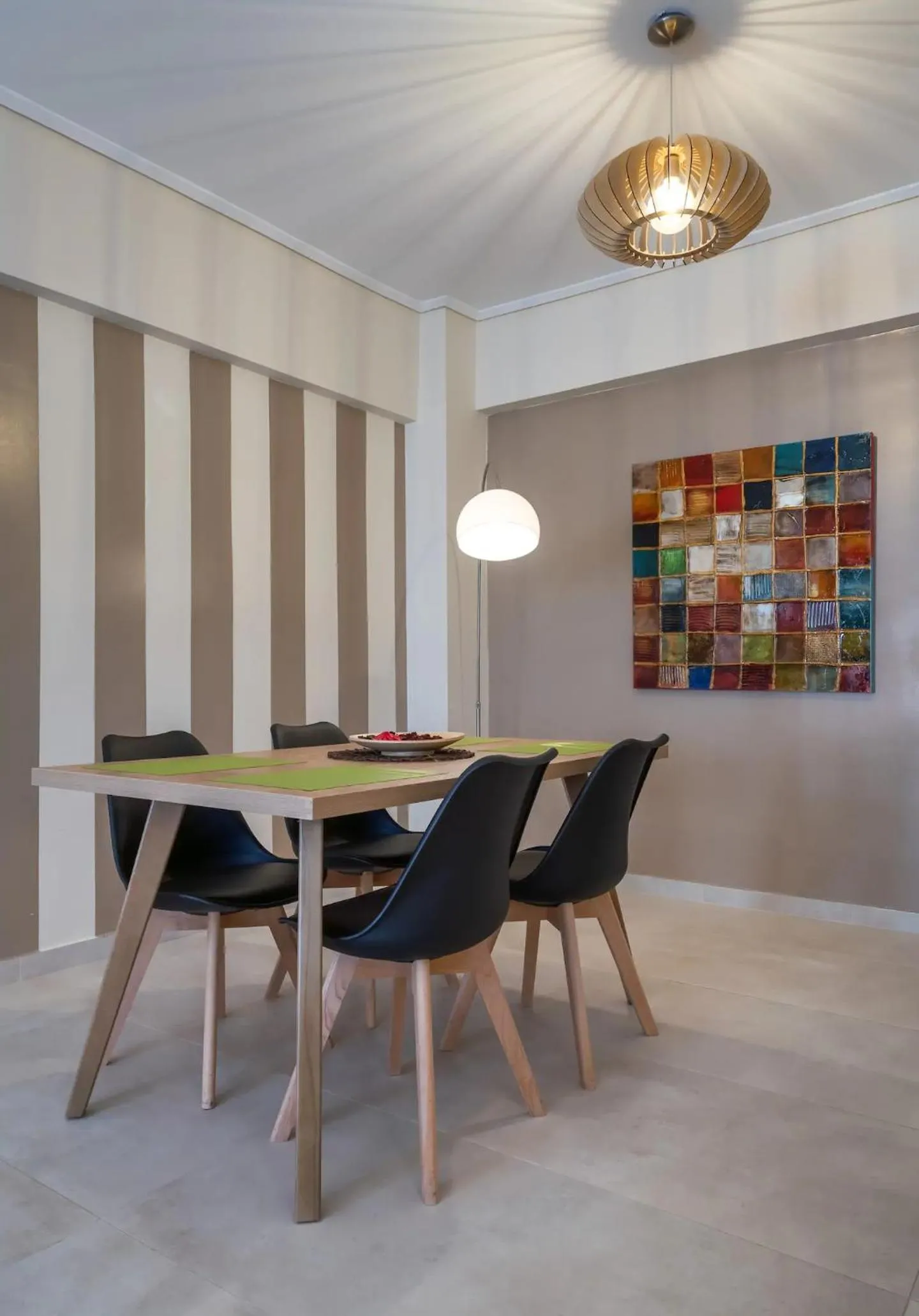 Amazing Apartments @ Aiolou Str.