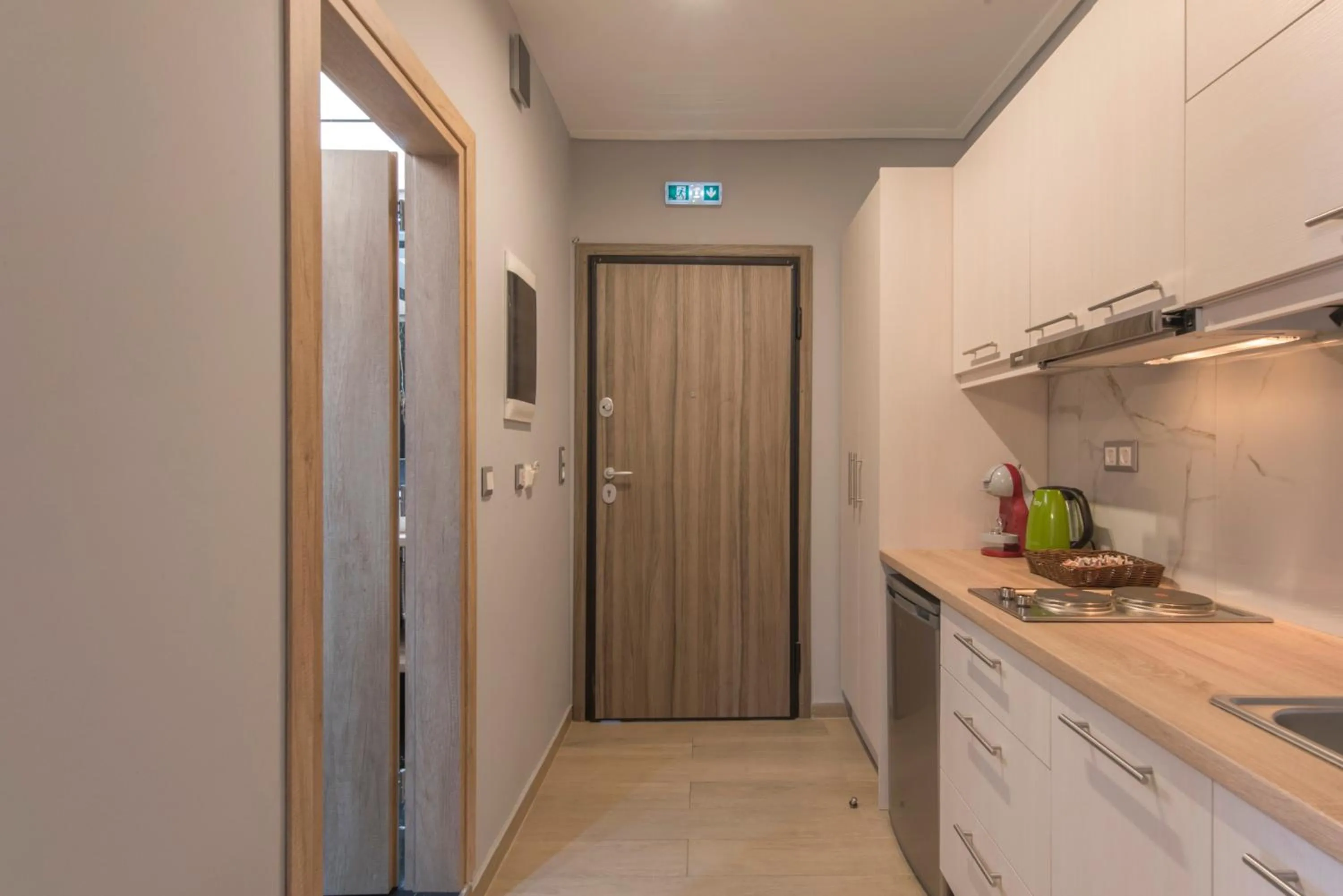 Amazing Apartments @ Aiolou Str.