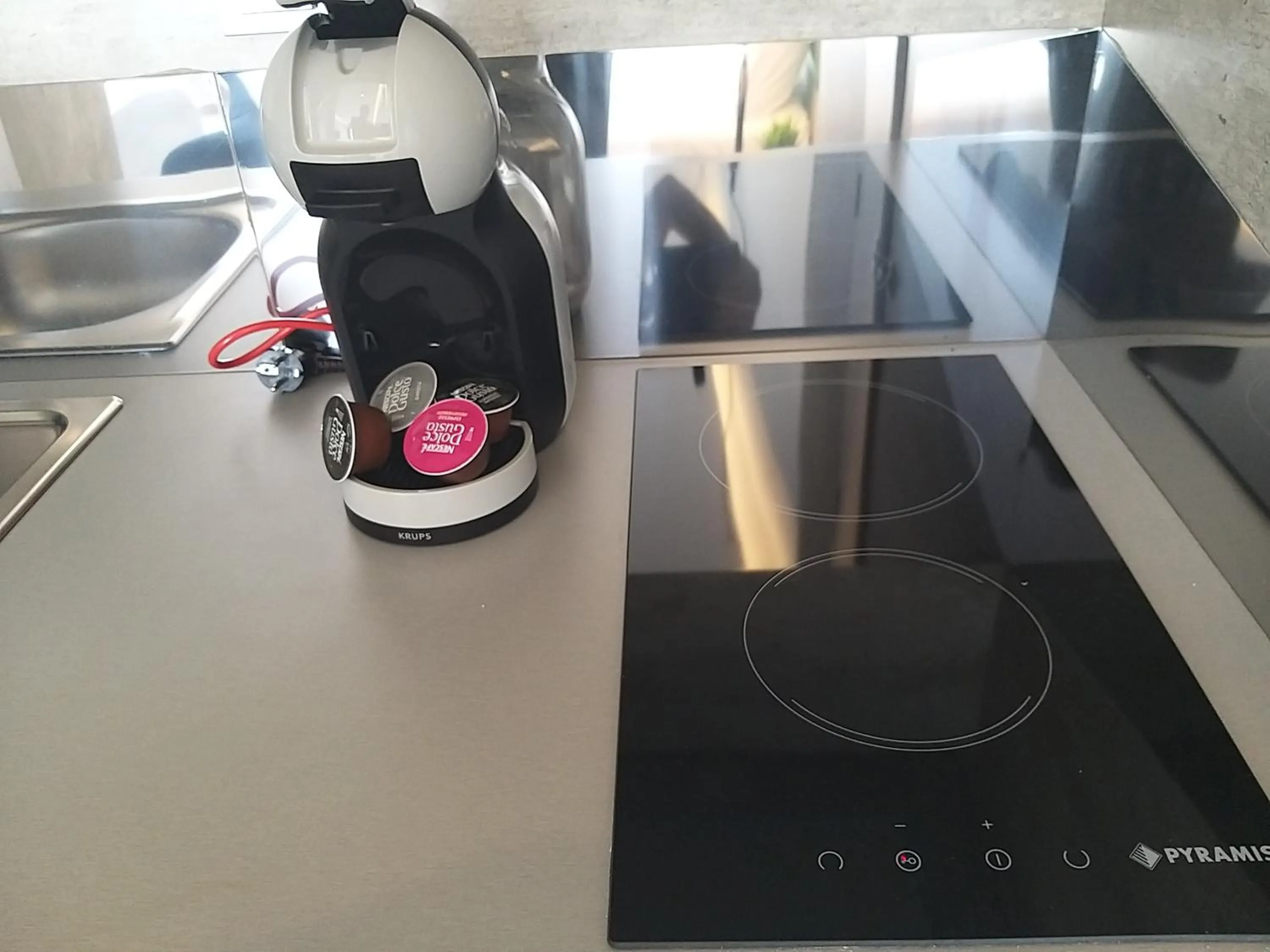 Coffee/tea facilities in Amazing Apartments @ Aiolou Str.