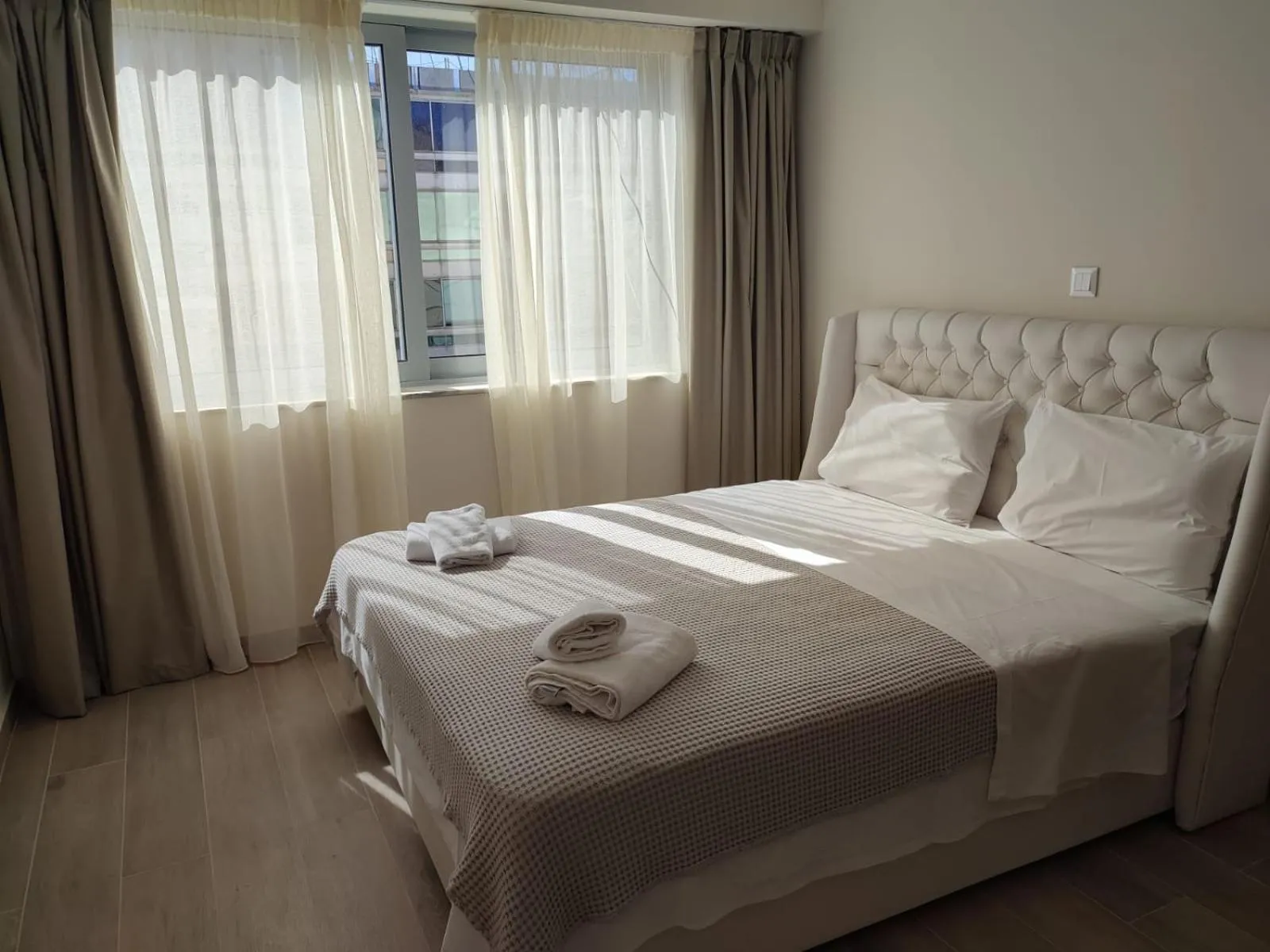 Bed in Amazing Apartments @ Aiolou Str.