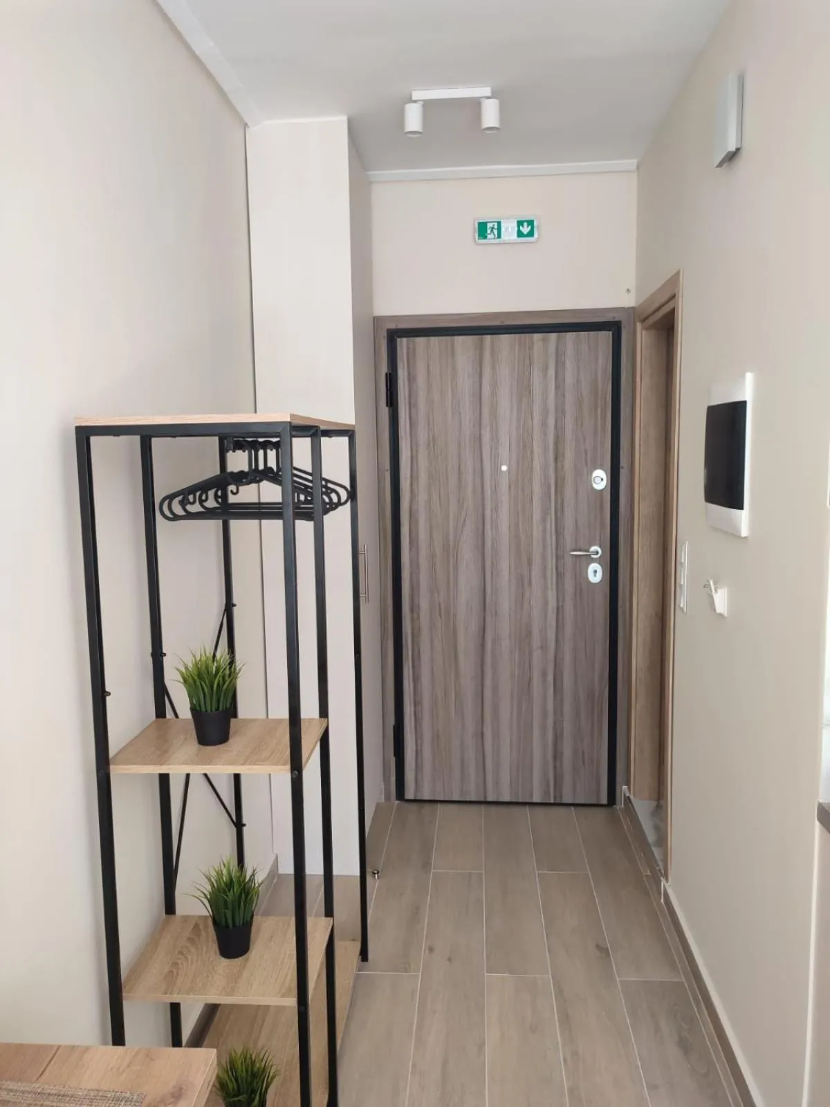 Amazing Apartments @ Aiolou Str.