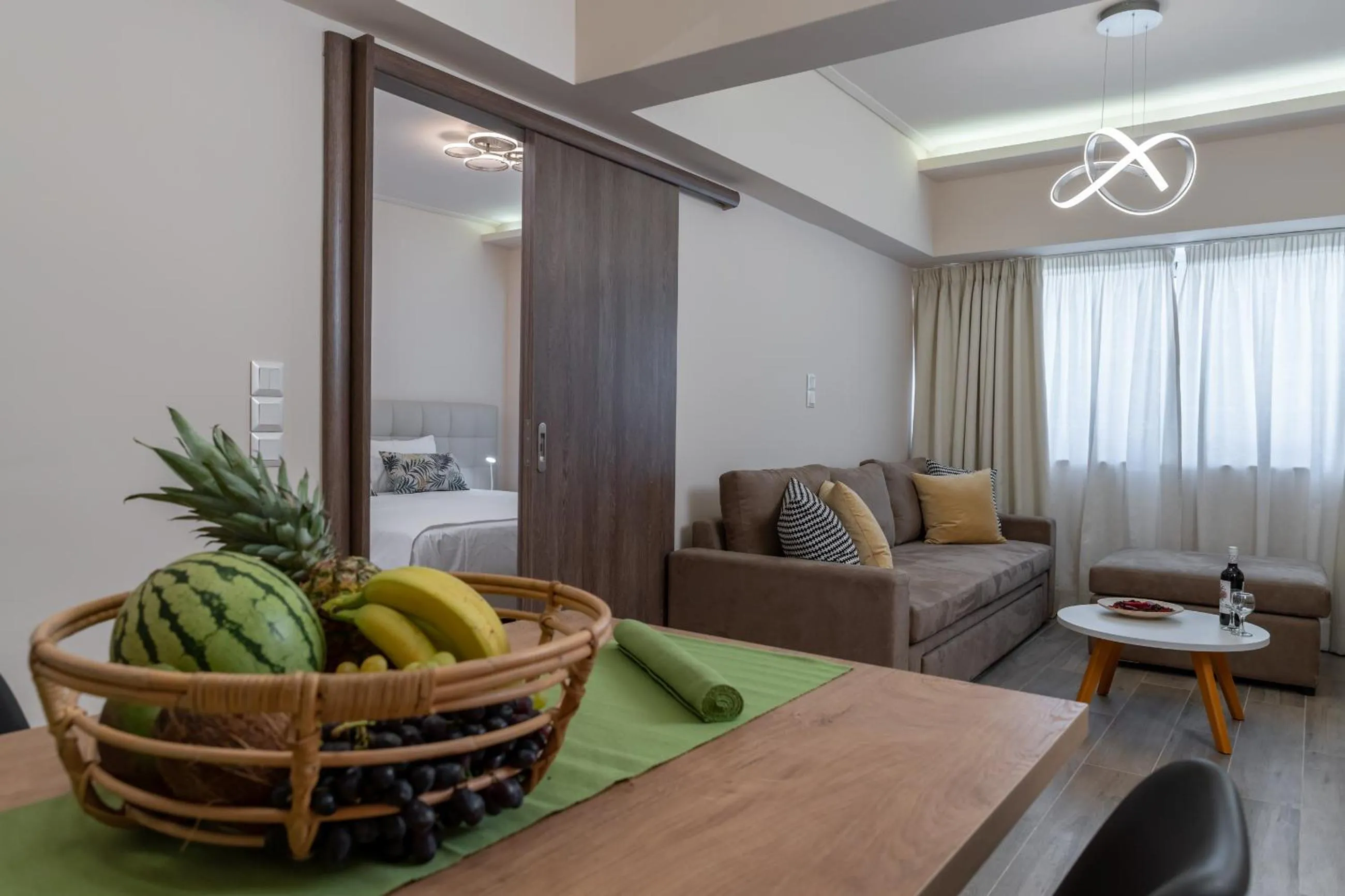 Amazing Apartments @ Aiolou Str.