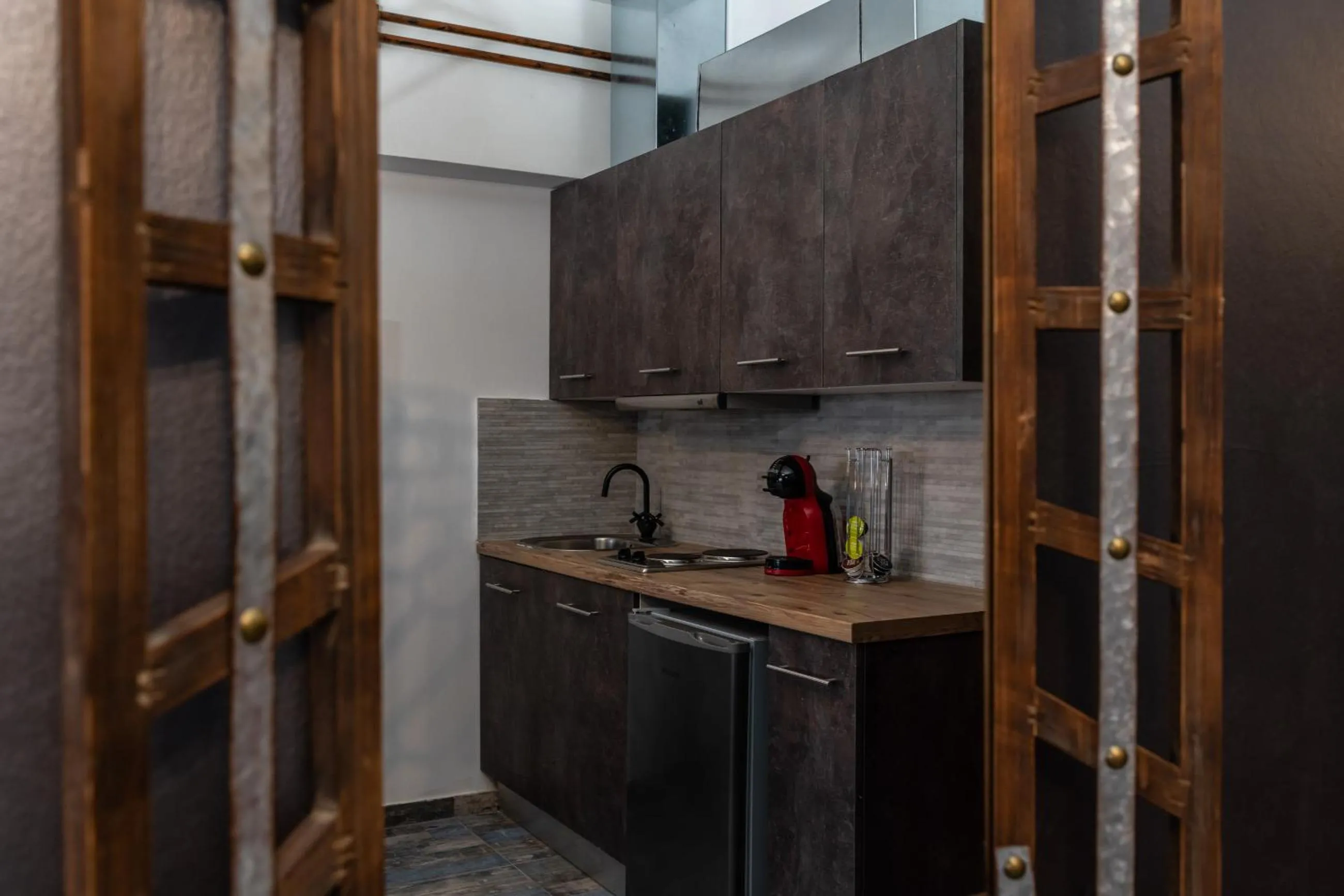 Amazing Apartments @ Aiolou Str.